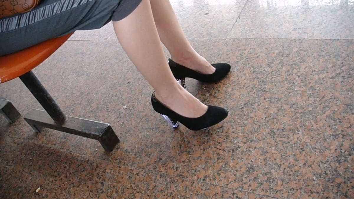 美白少妇性感美足