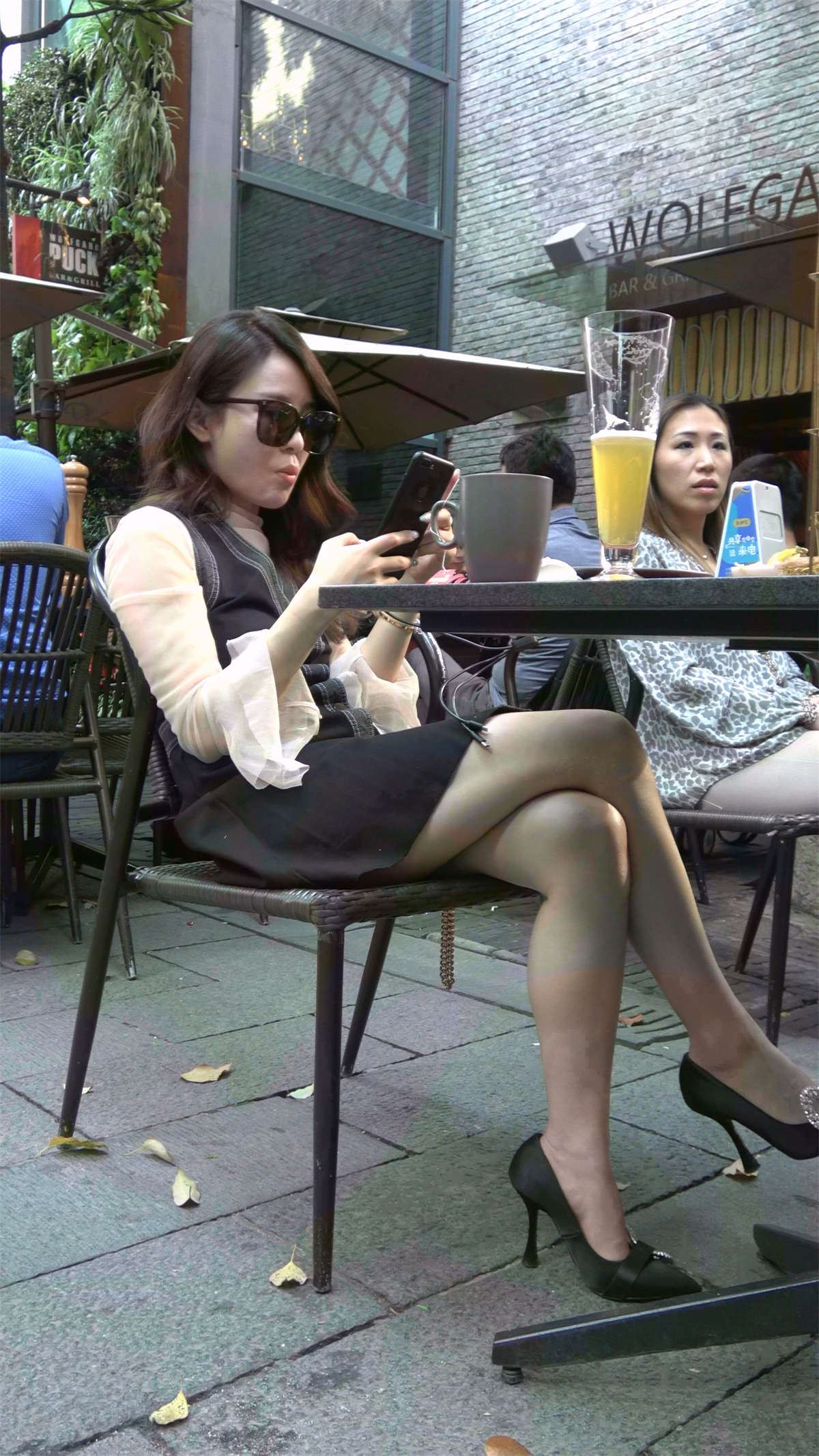 极品白皙美腿高跟鞋小资翘女郎