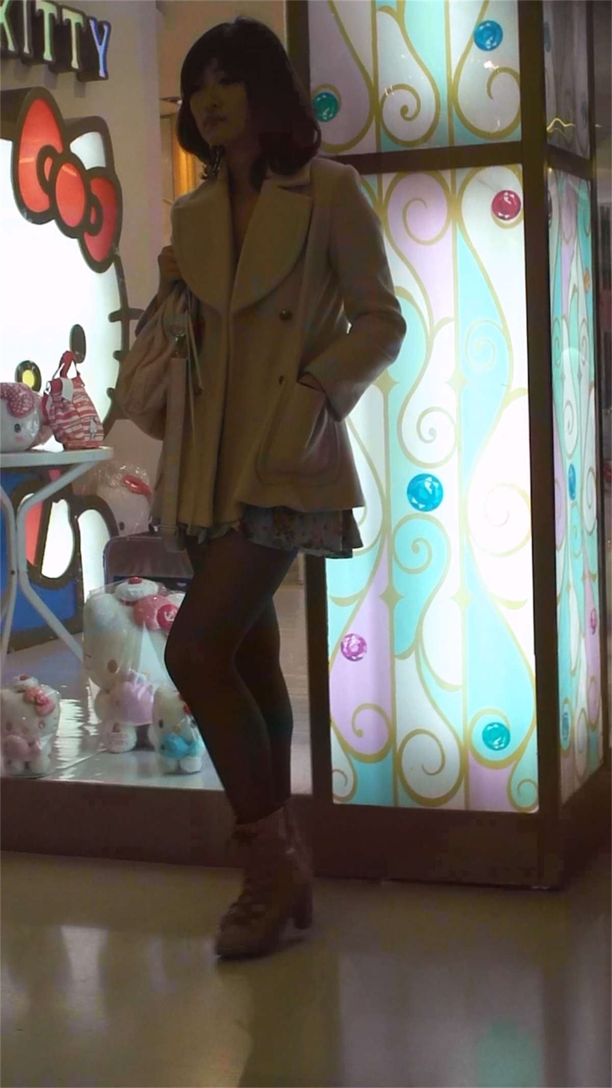 碎花小短裙清纯黑丝MM
