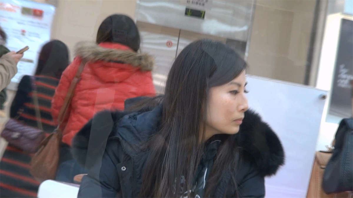 耐心等待只为看一眼