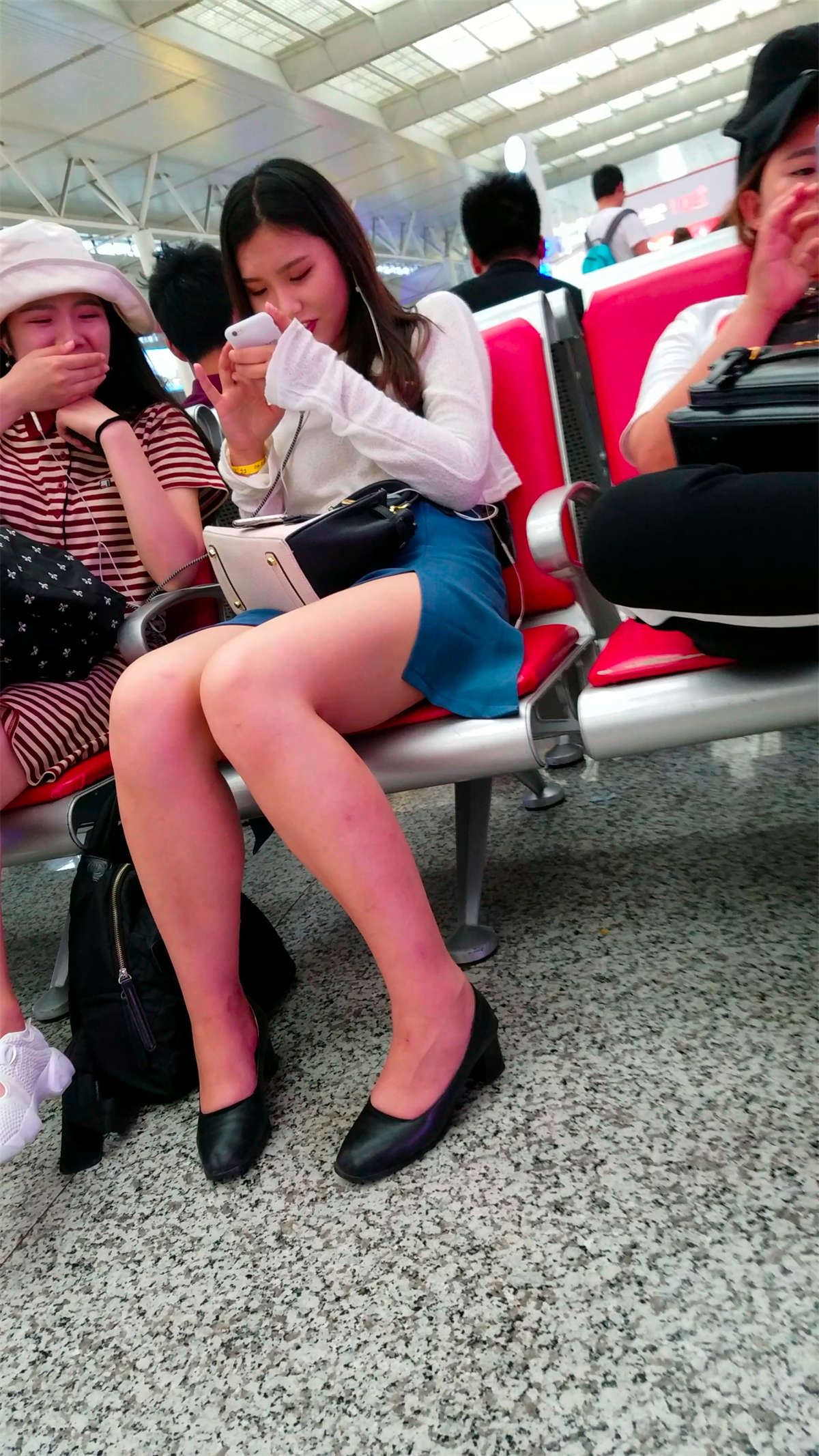腿不细但是很好看呢