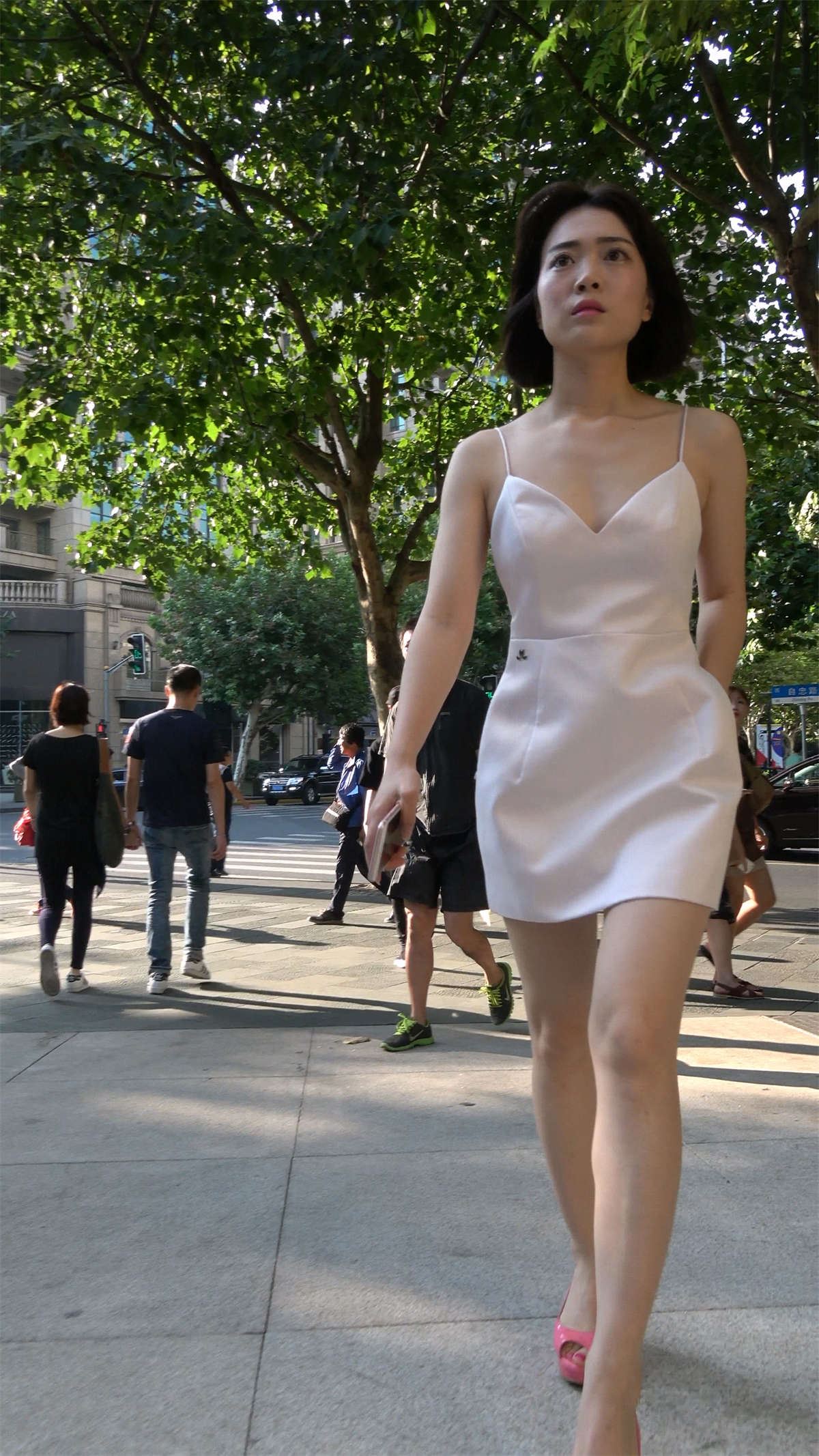 性感吊带裙极品粉色高跟鞋美女