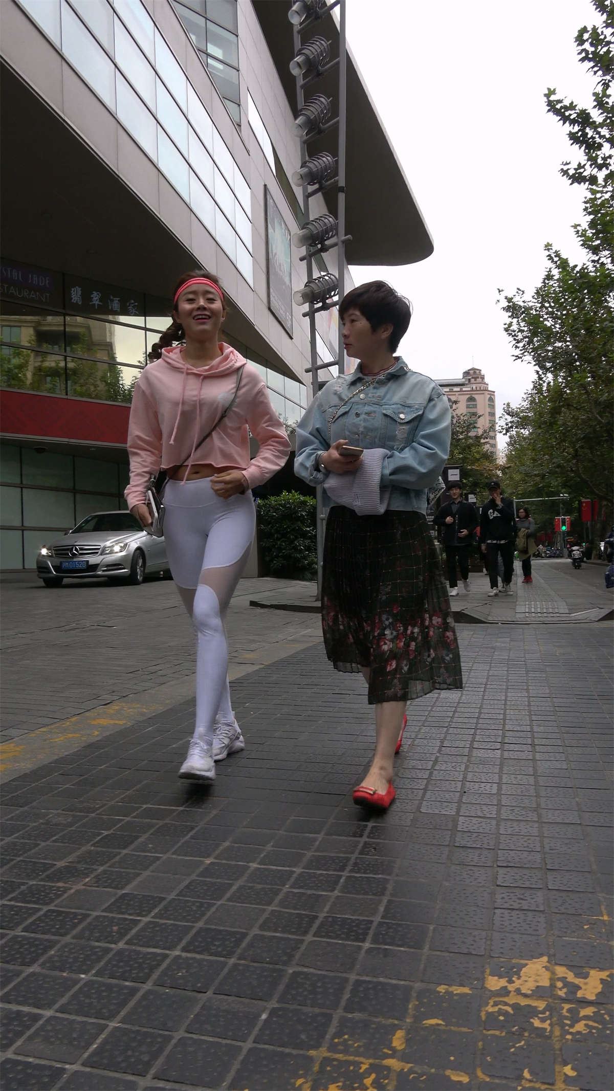 超紧身瑜伽裤性感美臀美女