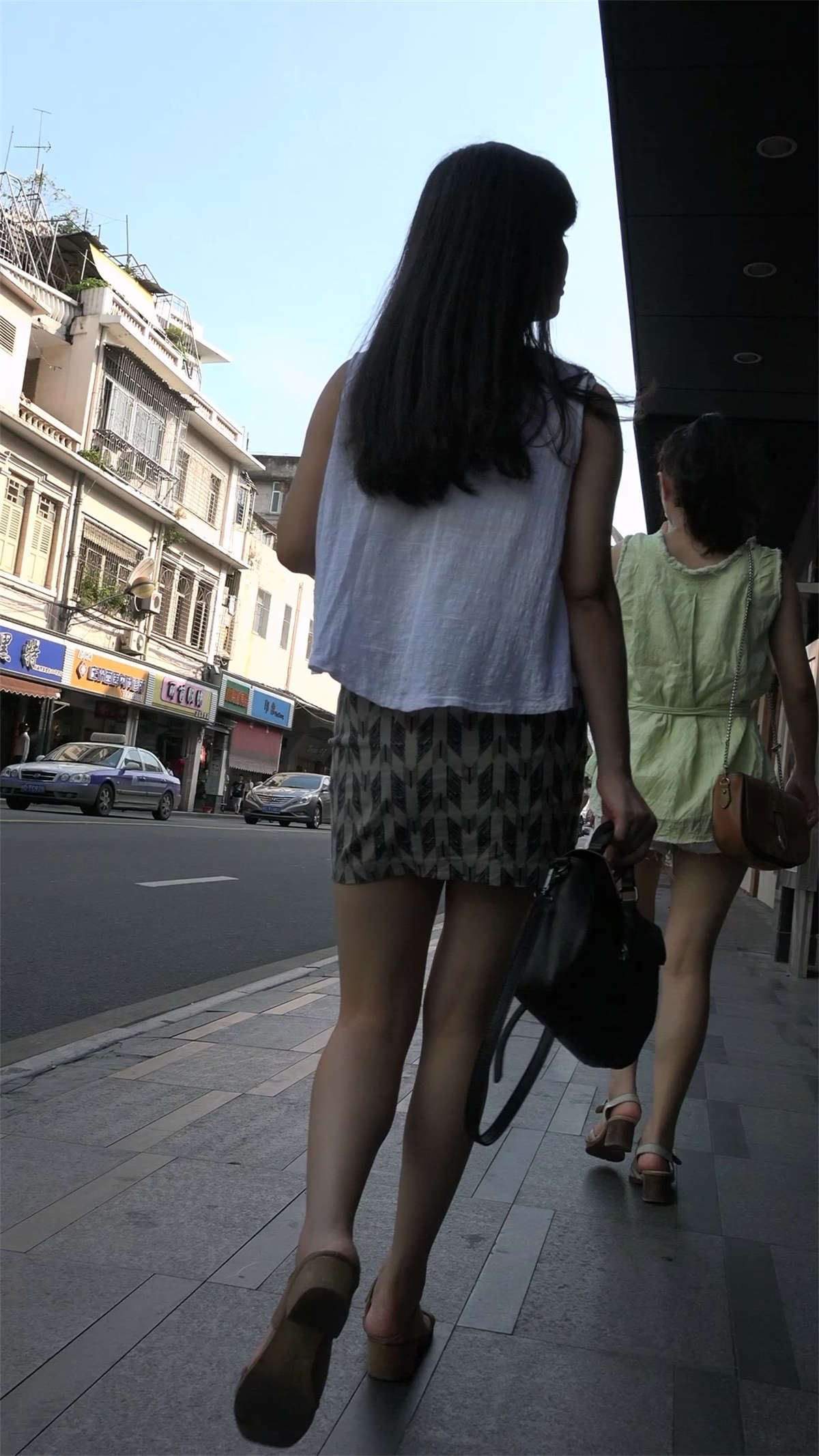 极品包臀长腿美女