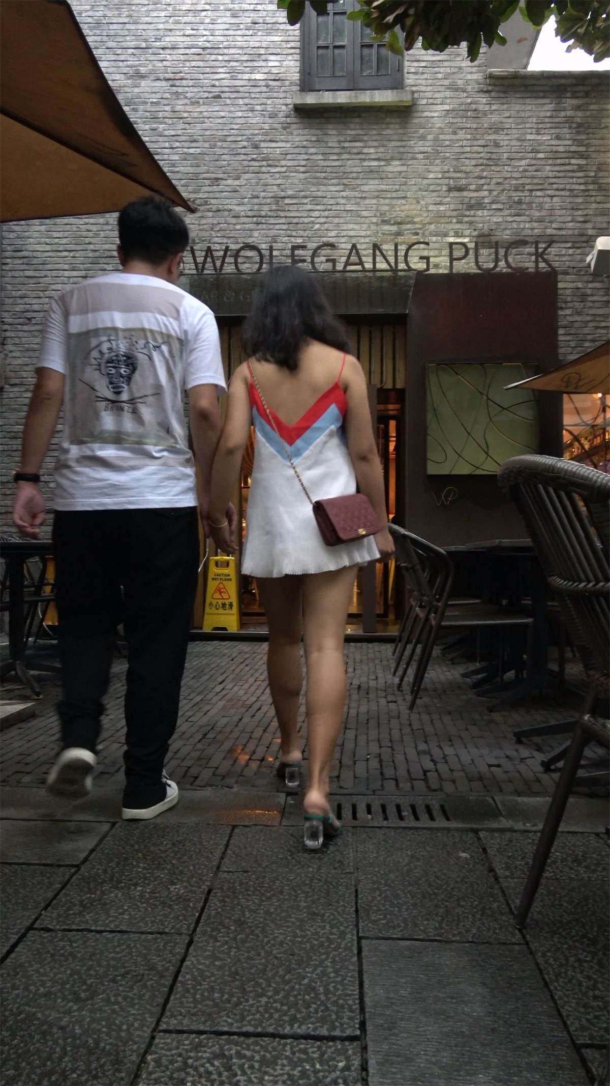 穿着很自然的高跟mm