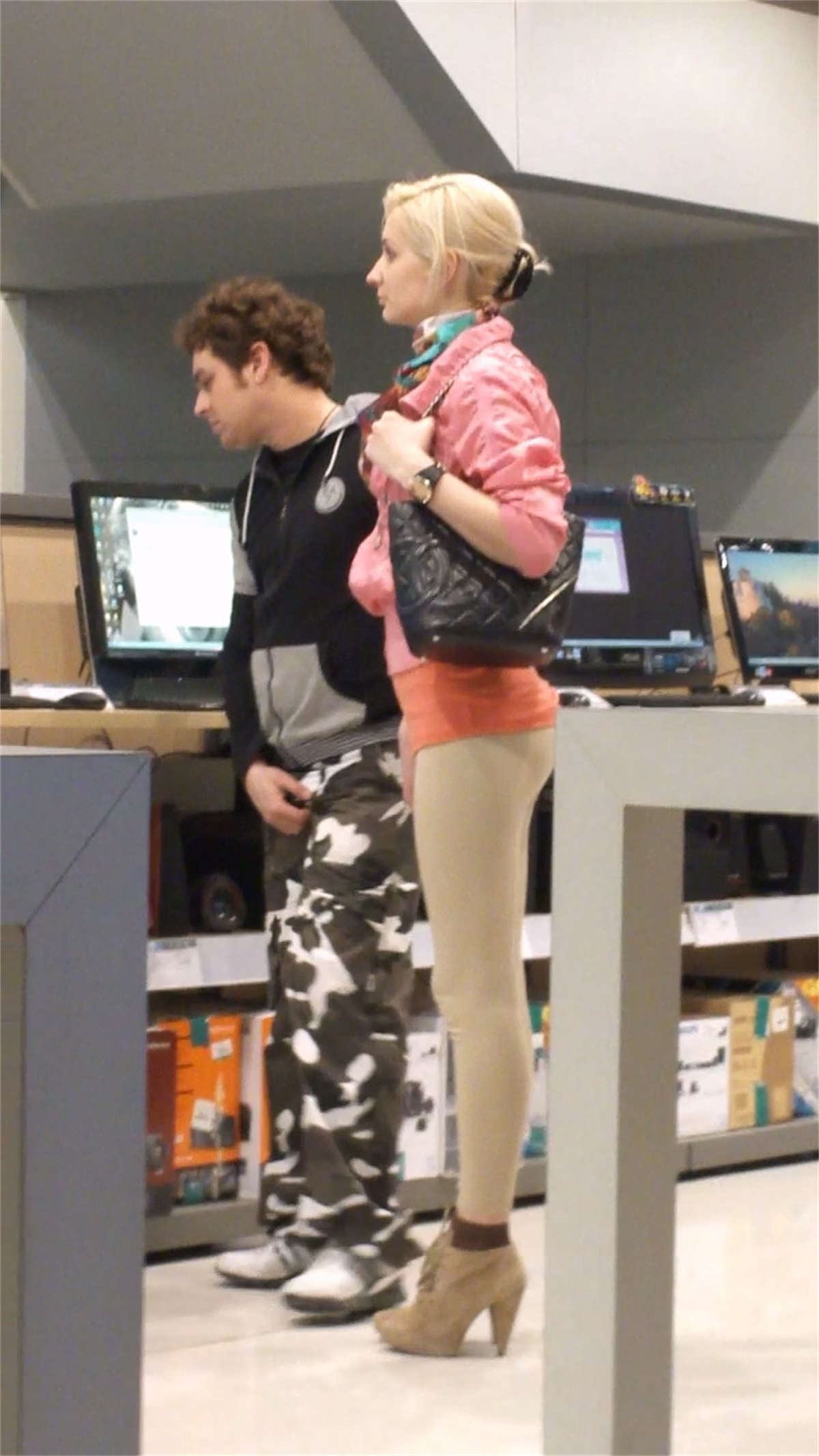 极品紧身裤美女