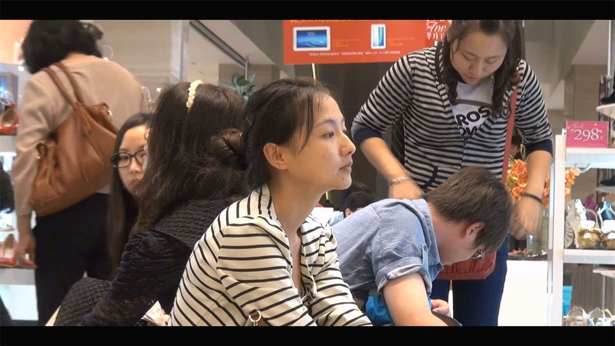 小美女的长肉丝，几乎玩遍试鞋所有的花样