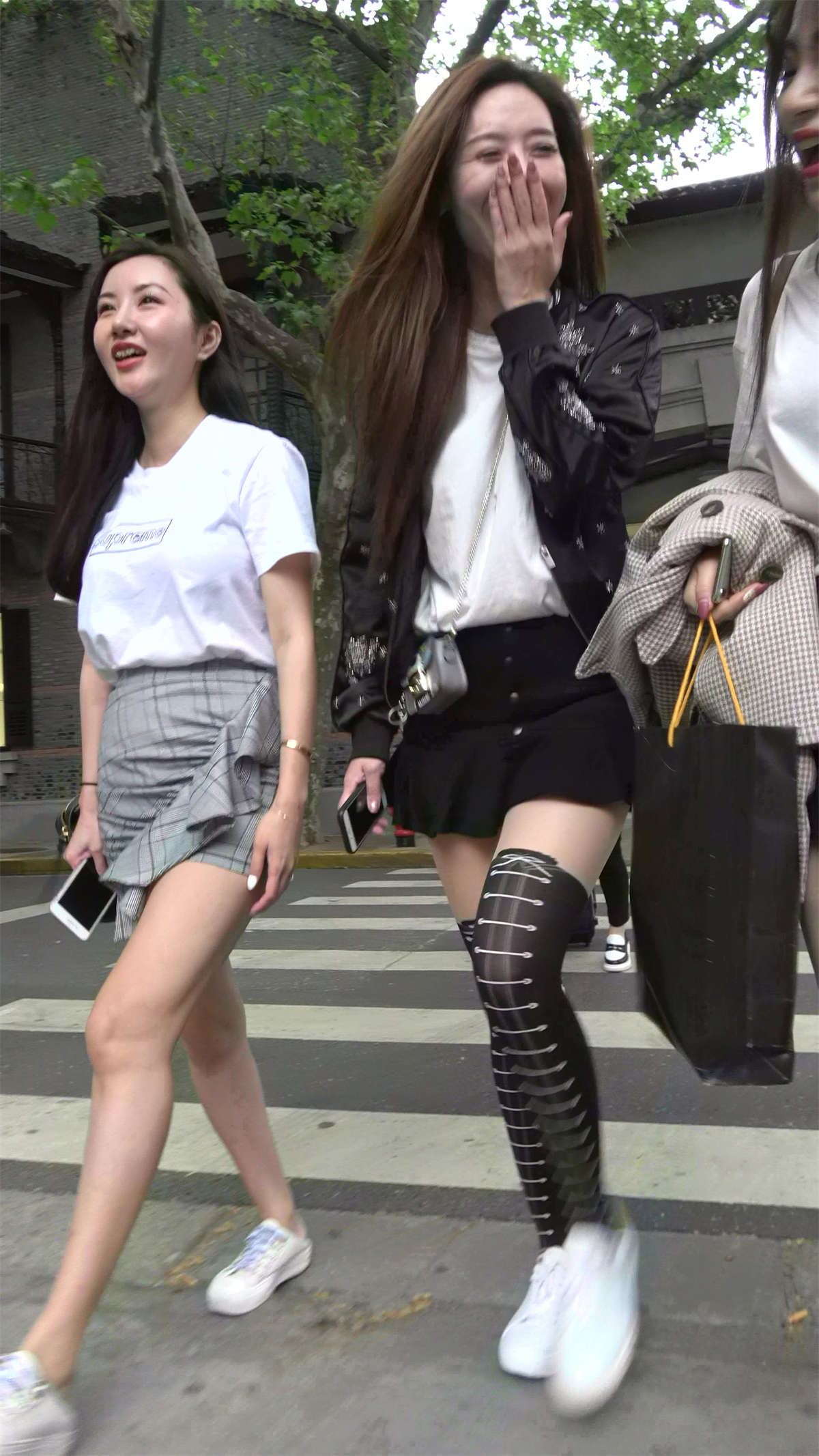 清纯气质美女姐妹三人行