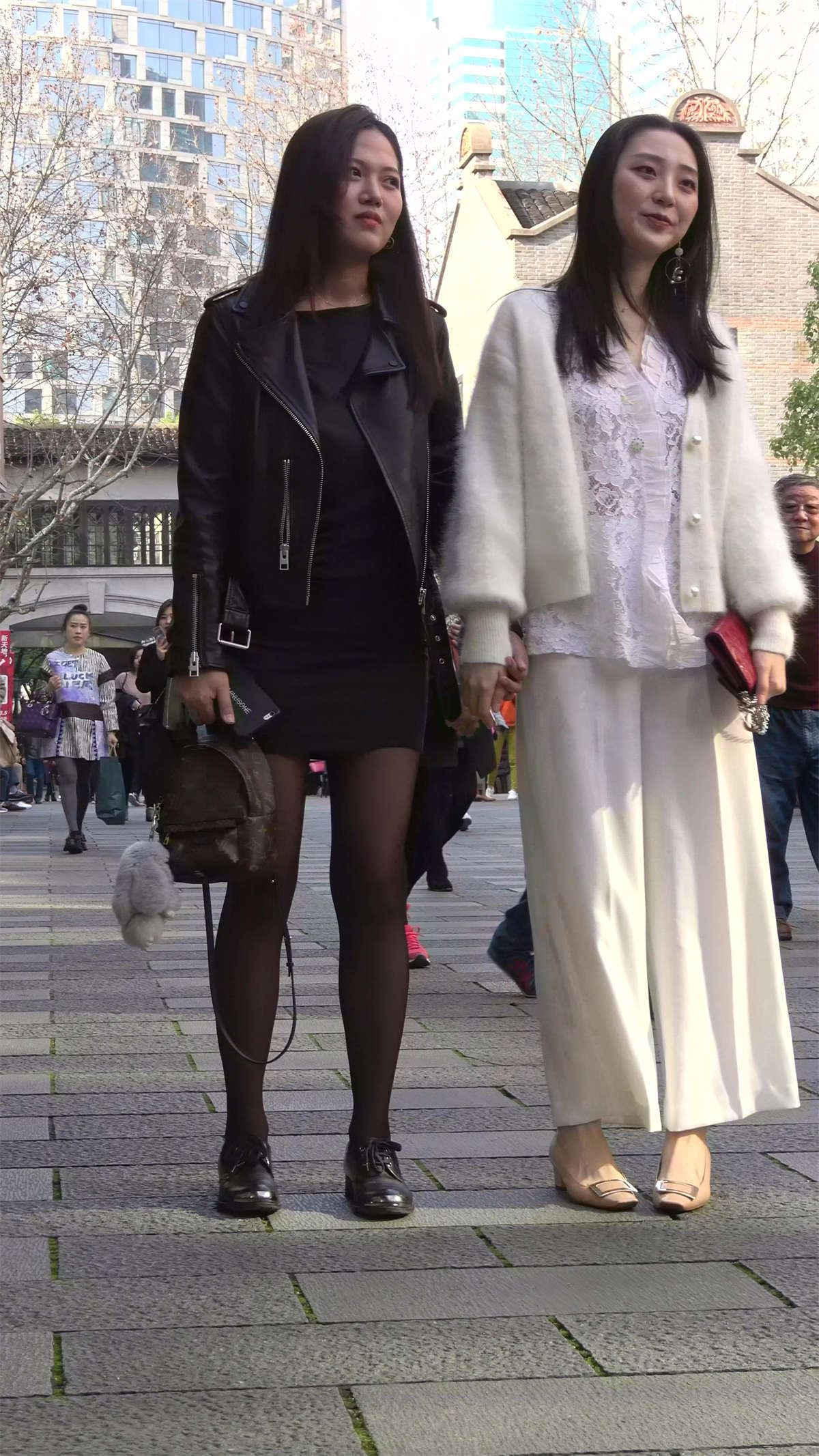 超级性感短裙街拍黑丝美女