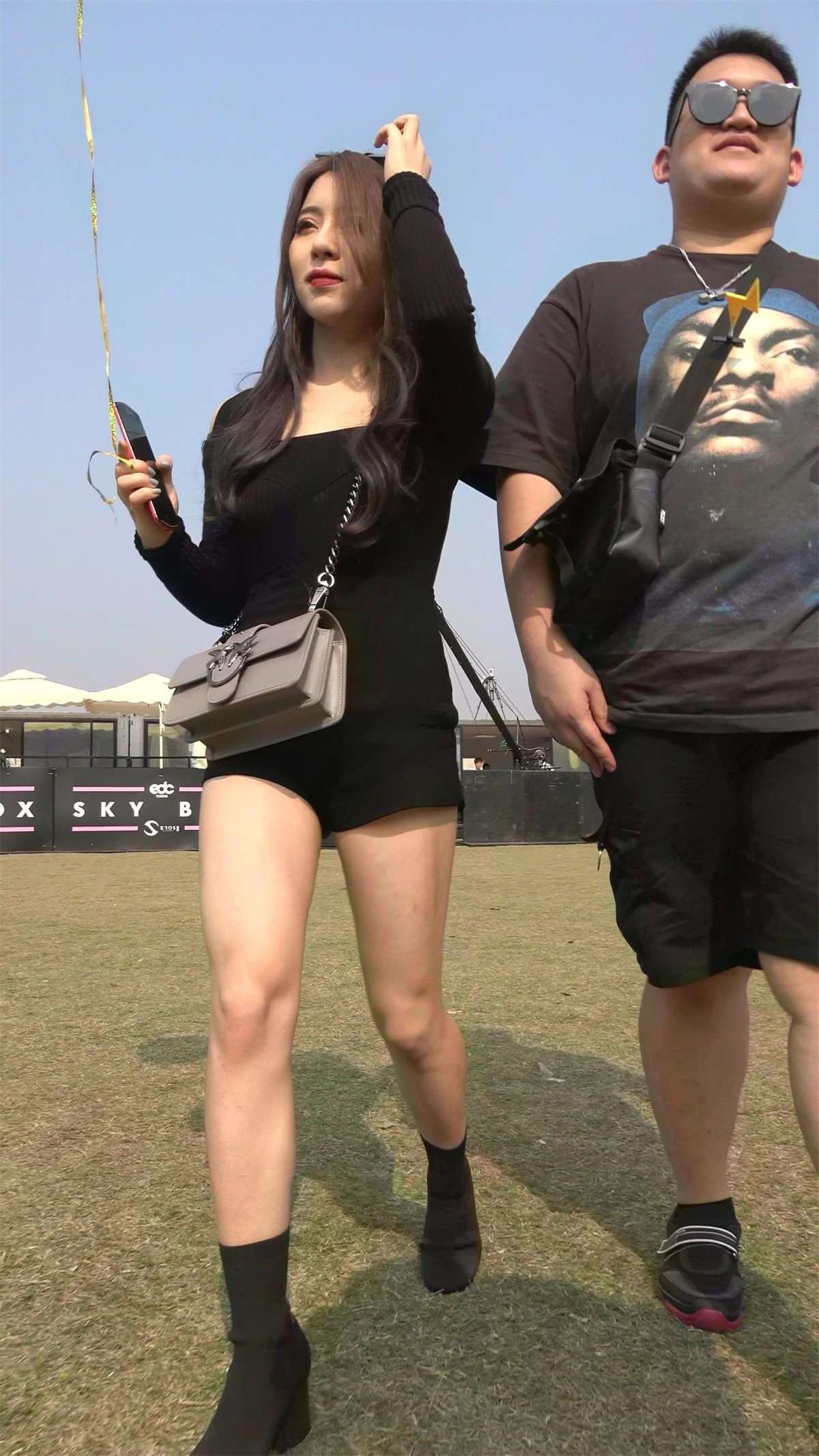 黑衣性感美腿超高颜值气质美女