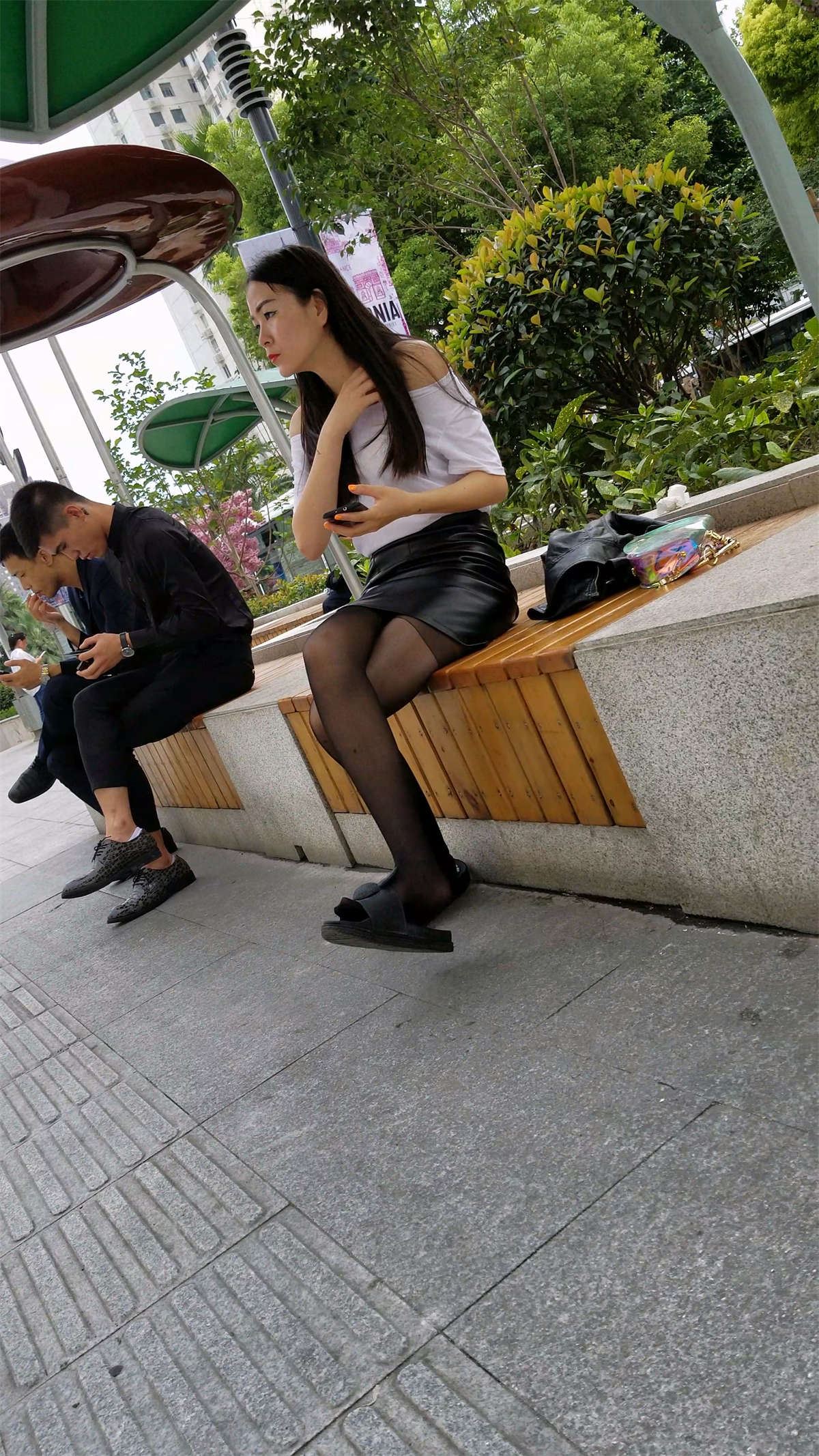 性感的黑丝大美女