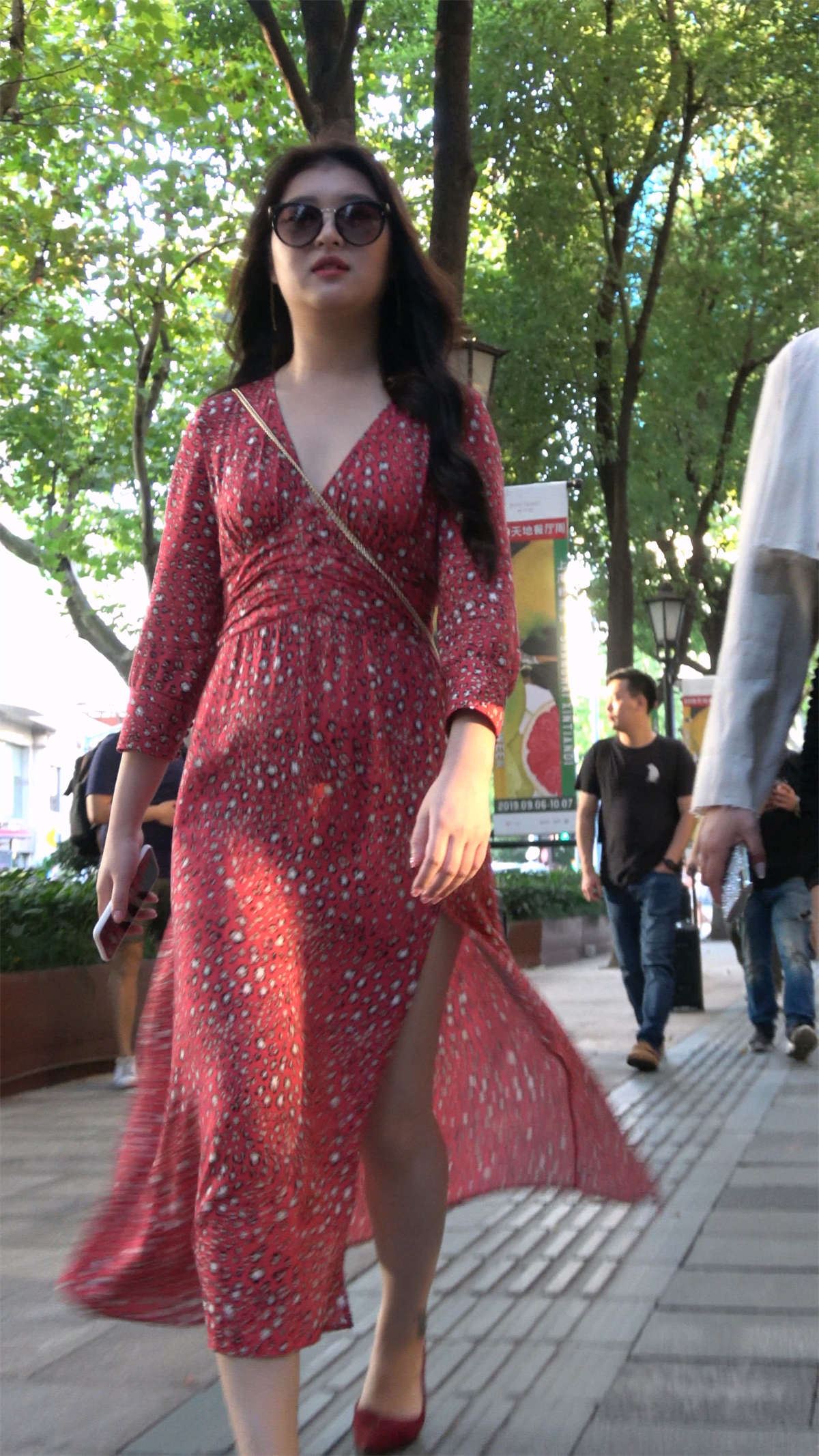 黑色短裙性感美女