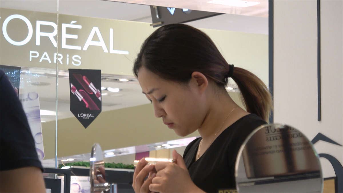 气质靓妹的长腿丝袜脚