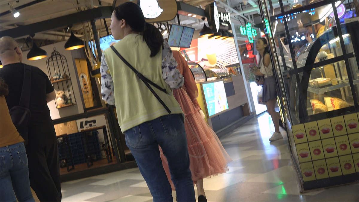 粉色长裙，凉高跟美足MM