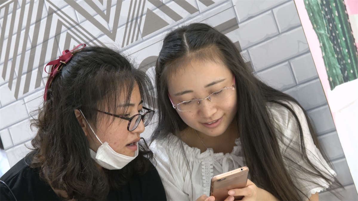 肉色透明的丝袜脚