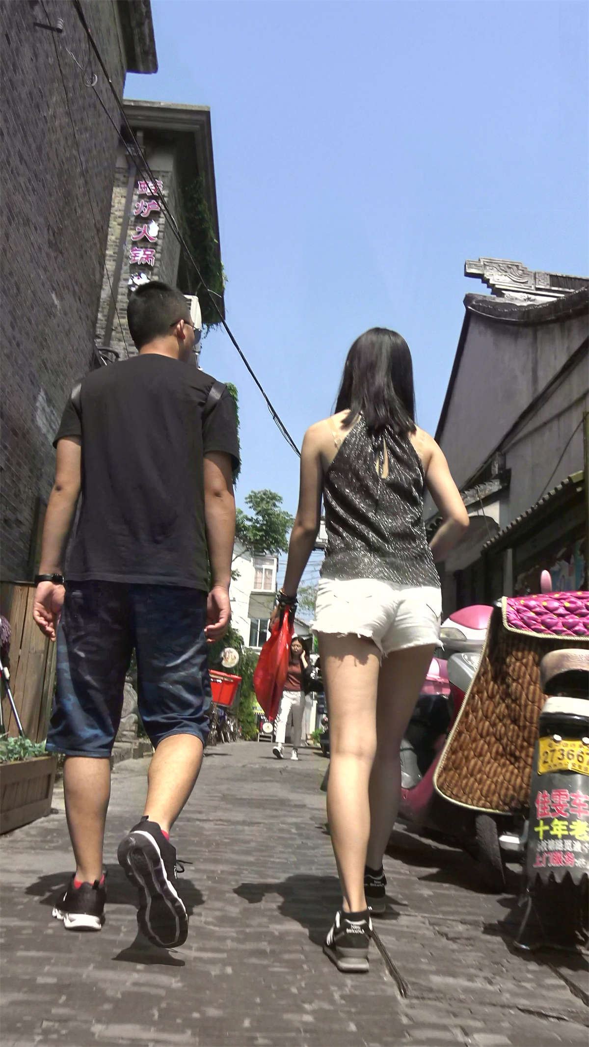 极品超短热裤性感街拍美女