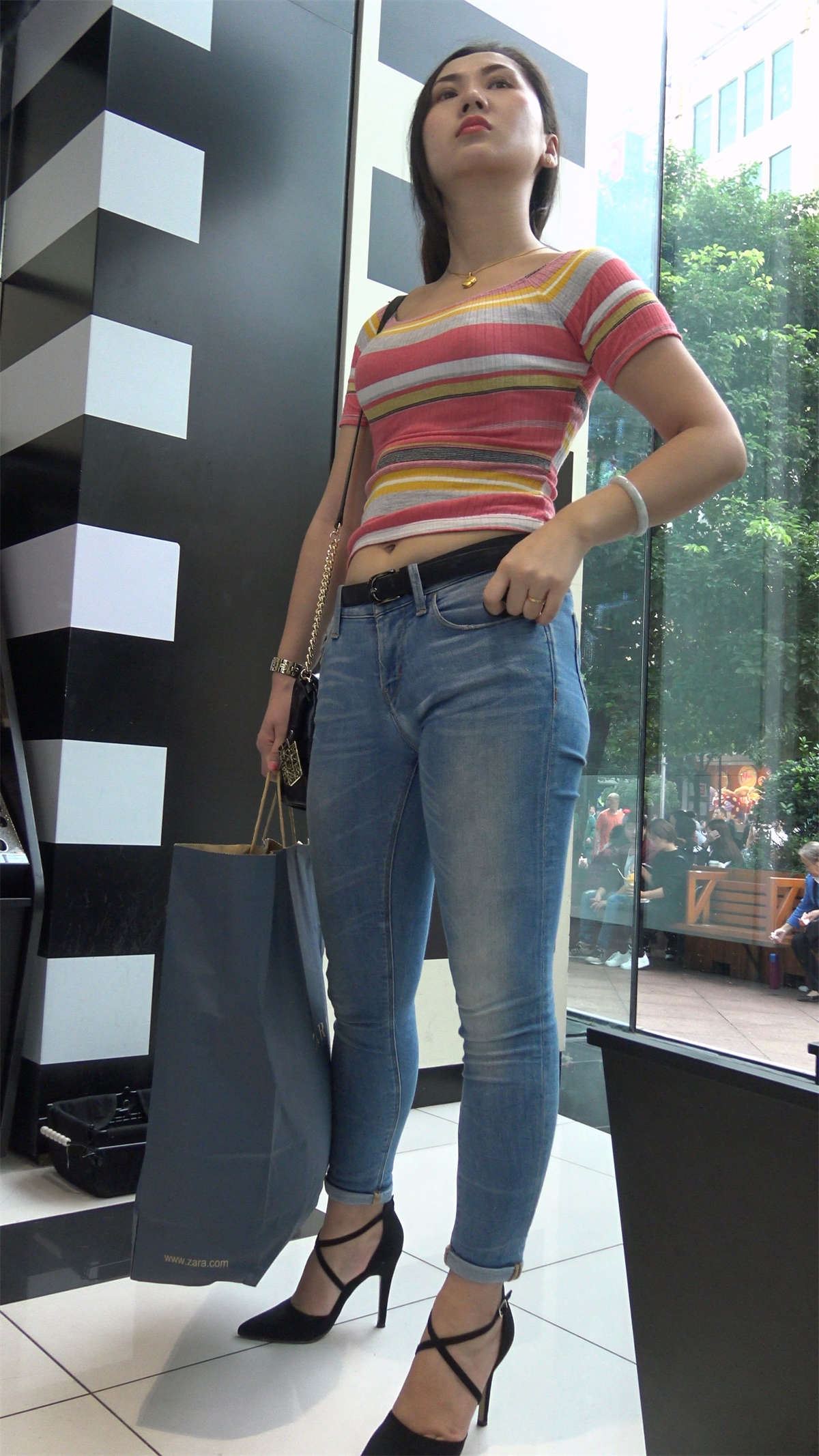 街拍极品气质牛仔高跟美女 2