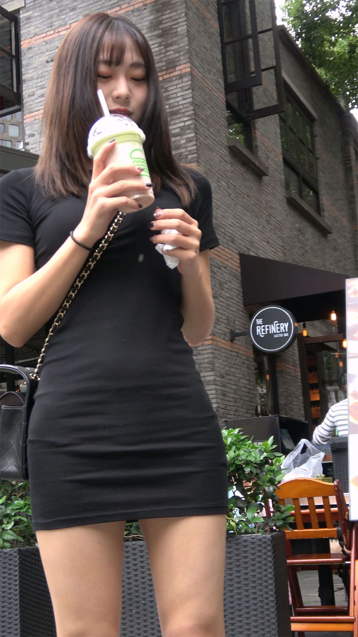 漂亮的高颜值包臀裙小妹