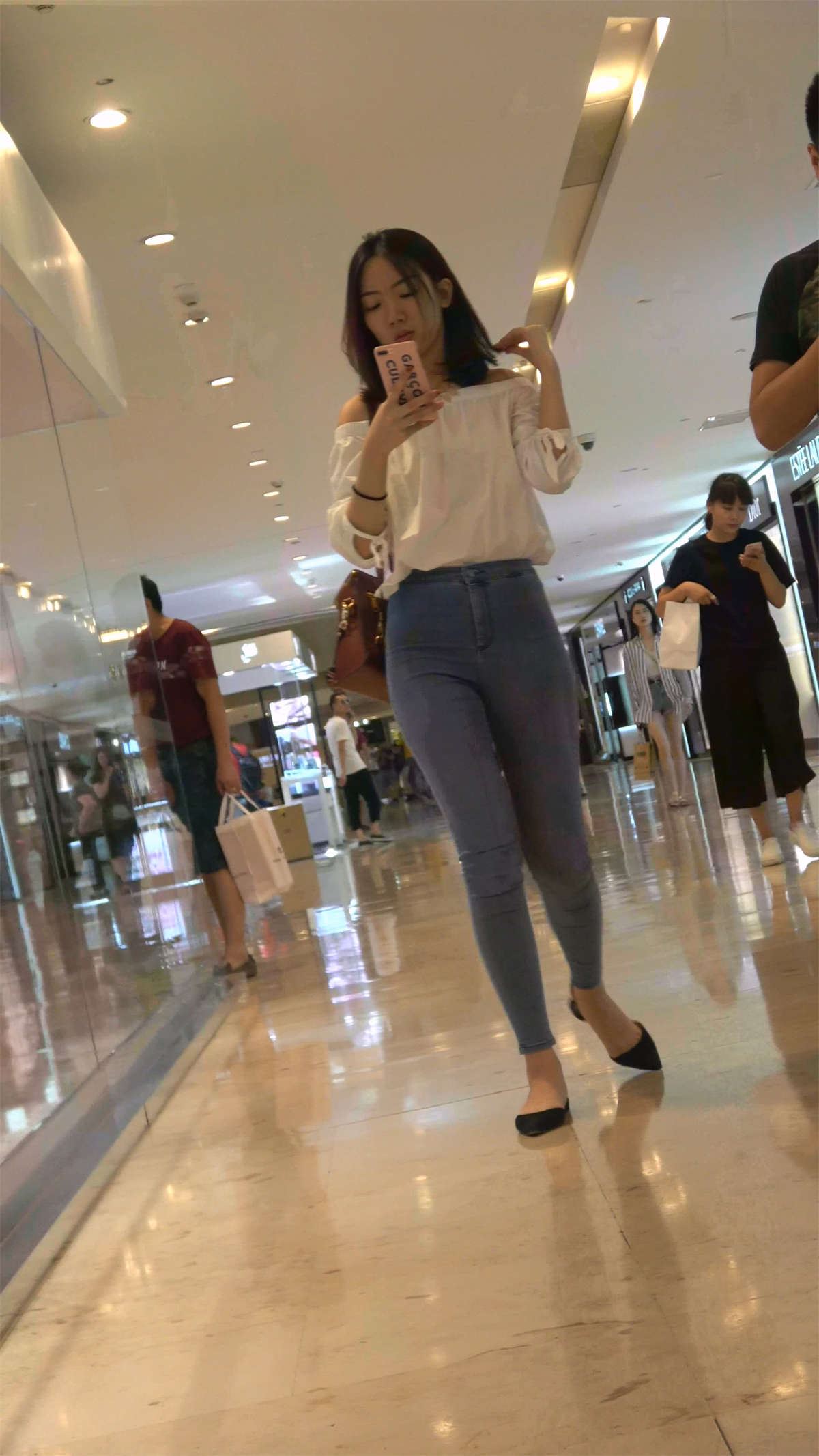 青春甜美无敌超紧身牛仔裤丰臀