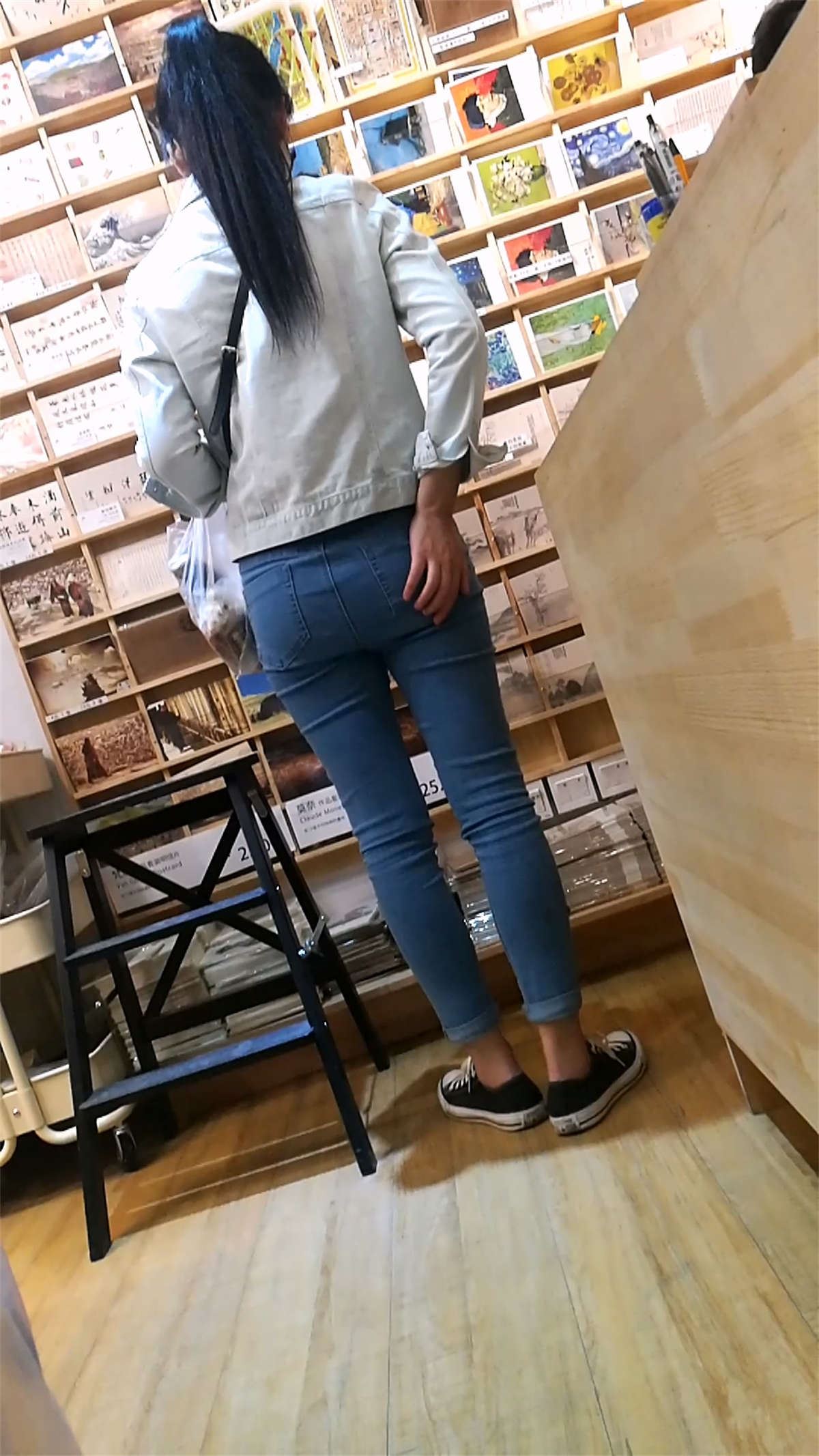 紧身蓝牛马尾辫清纯学妹