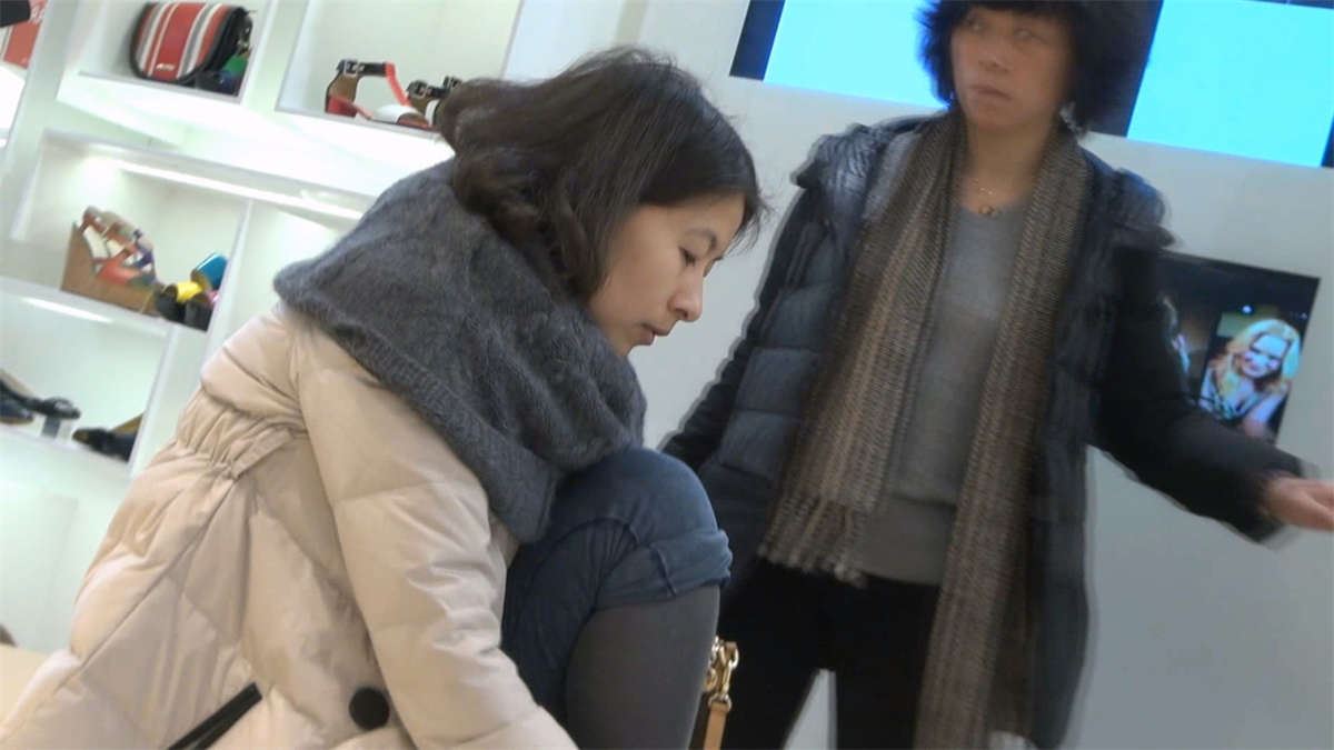 商场试鞋