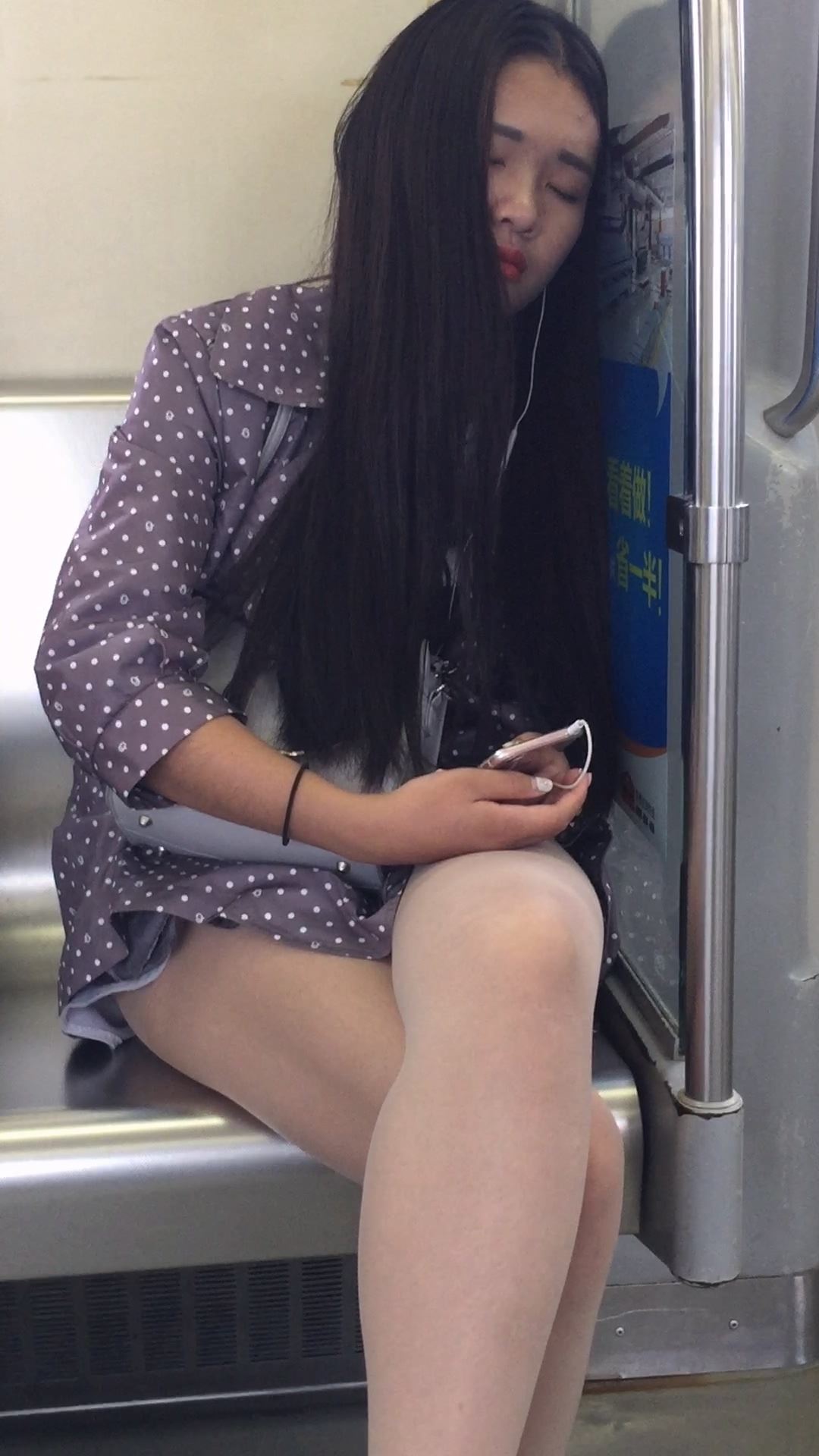 漂亮肉丝板鞋MM