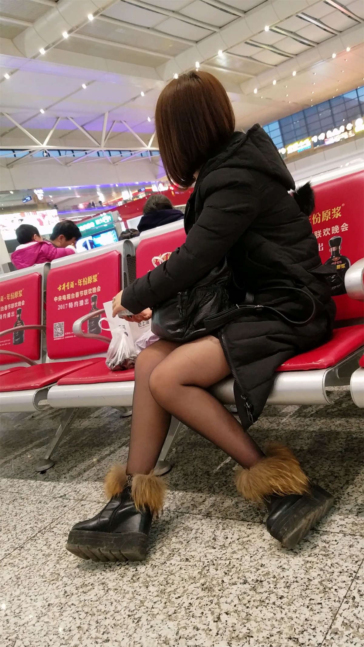 黑丝美腿美丽小姐姐
