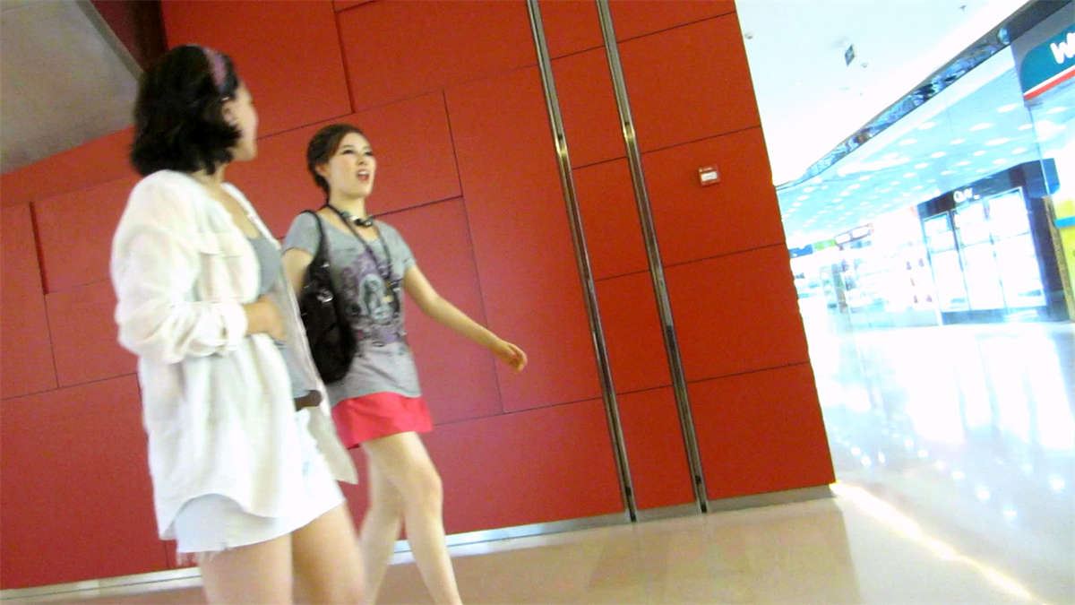 粉红小短裙,漂亮的美少妇