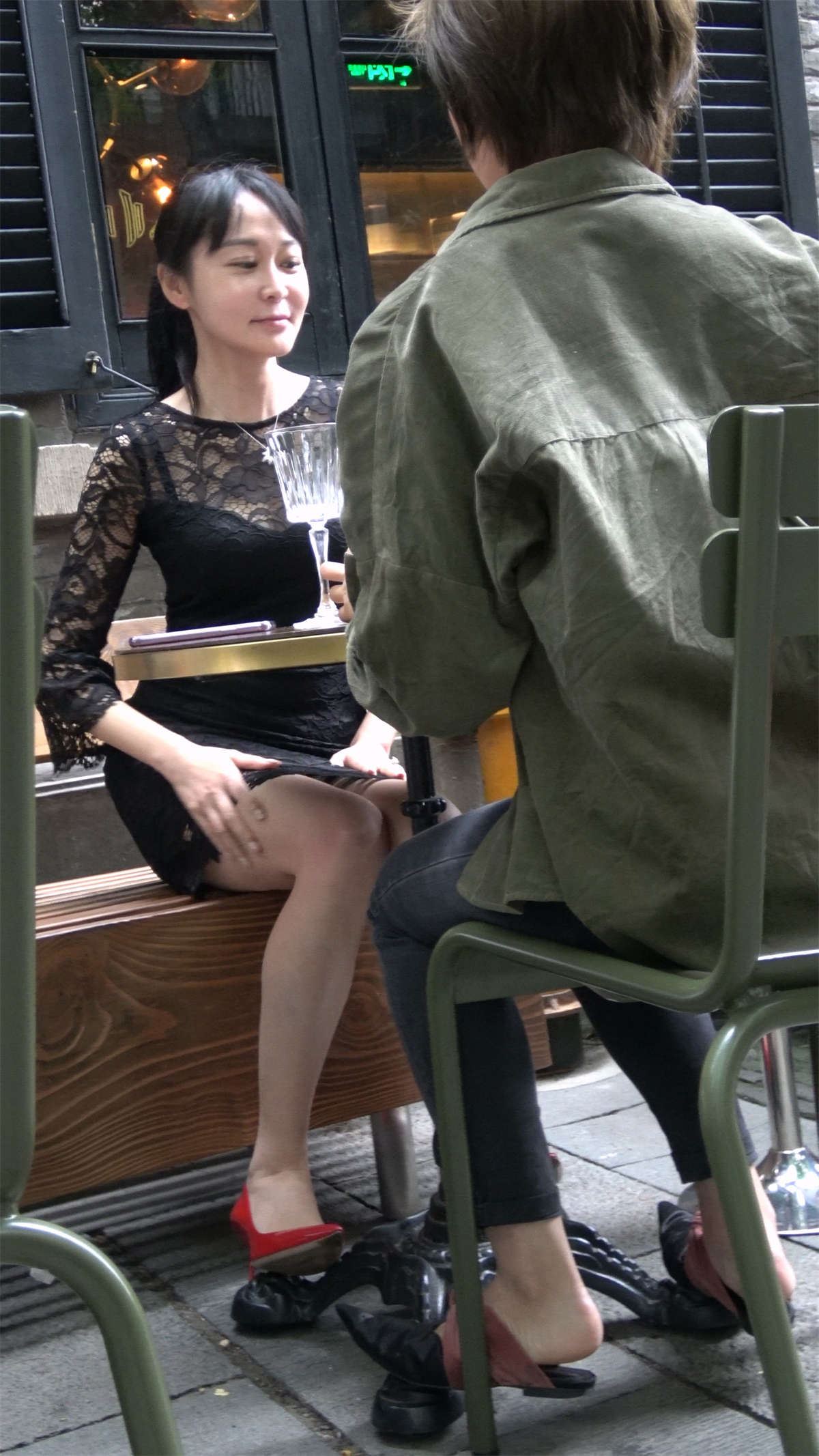 性感蕾丝包臀裙高跟美女