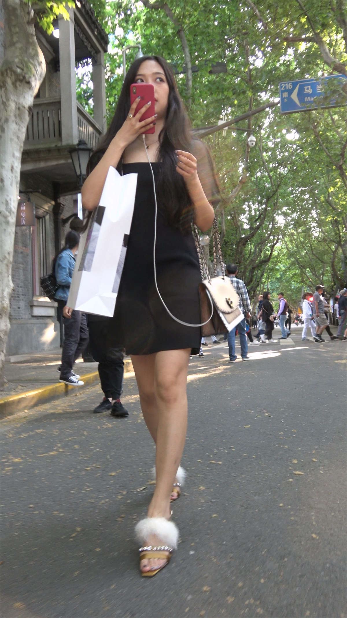 性感黑色连衣裙长腿高跟美女