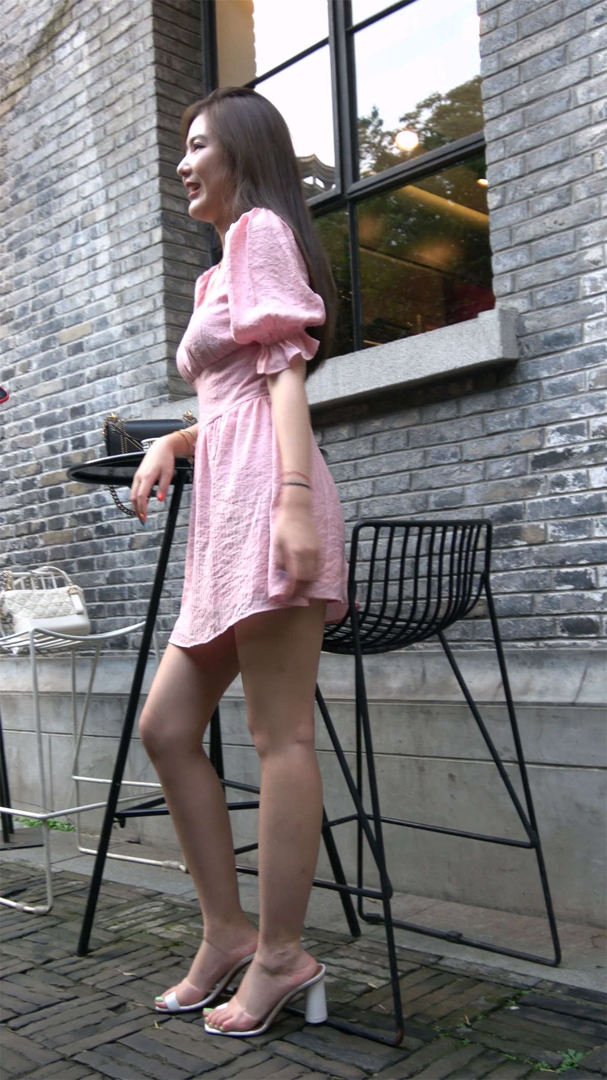 性感粉色裙美女