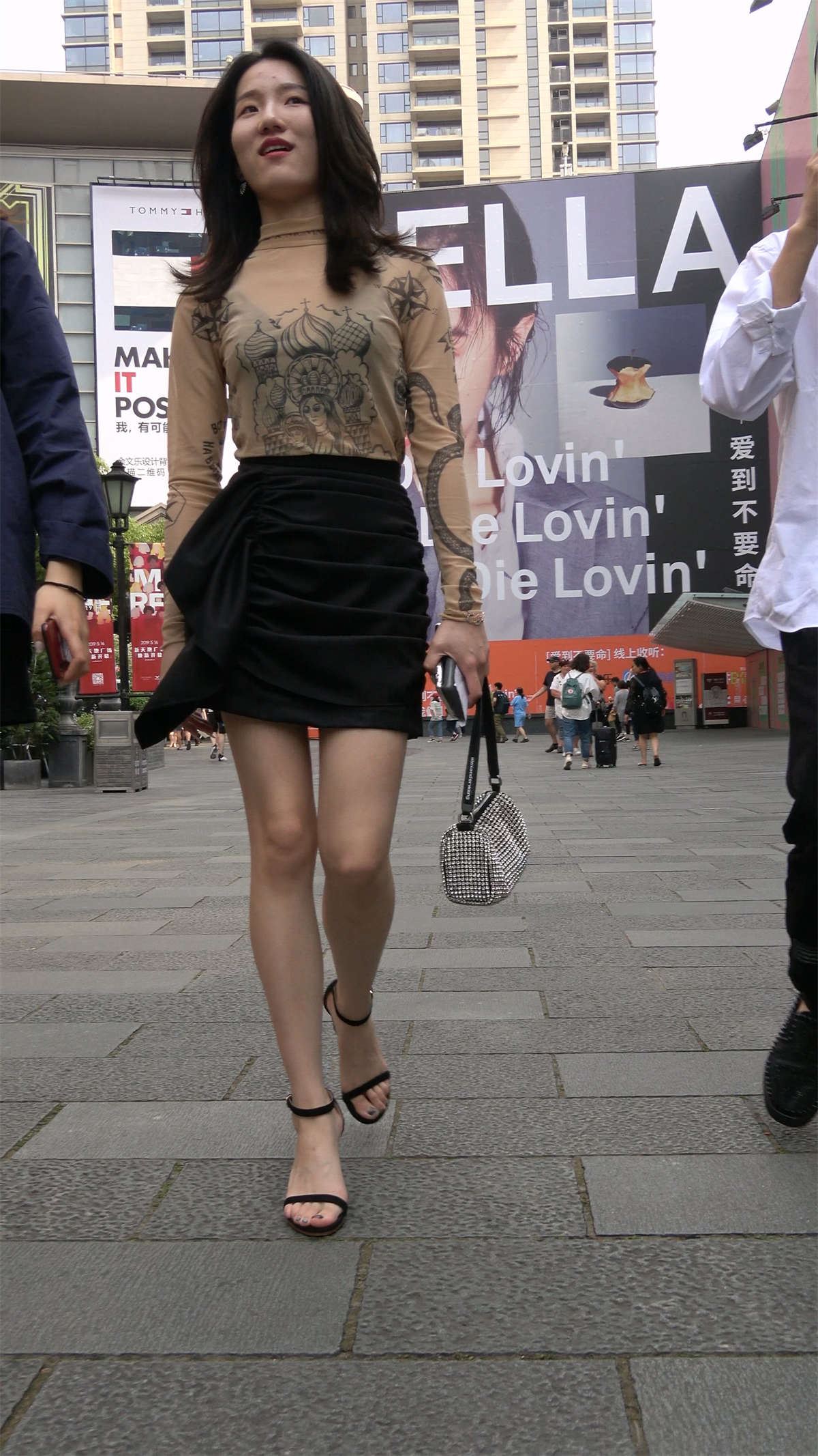 性感大长腿高跟美女姐姐