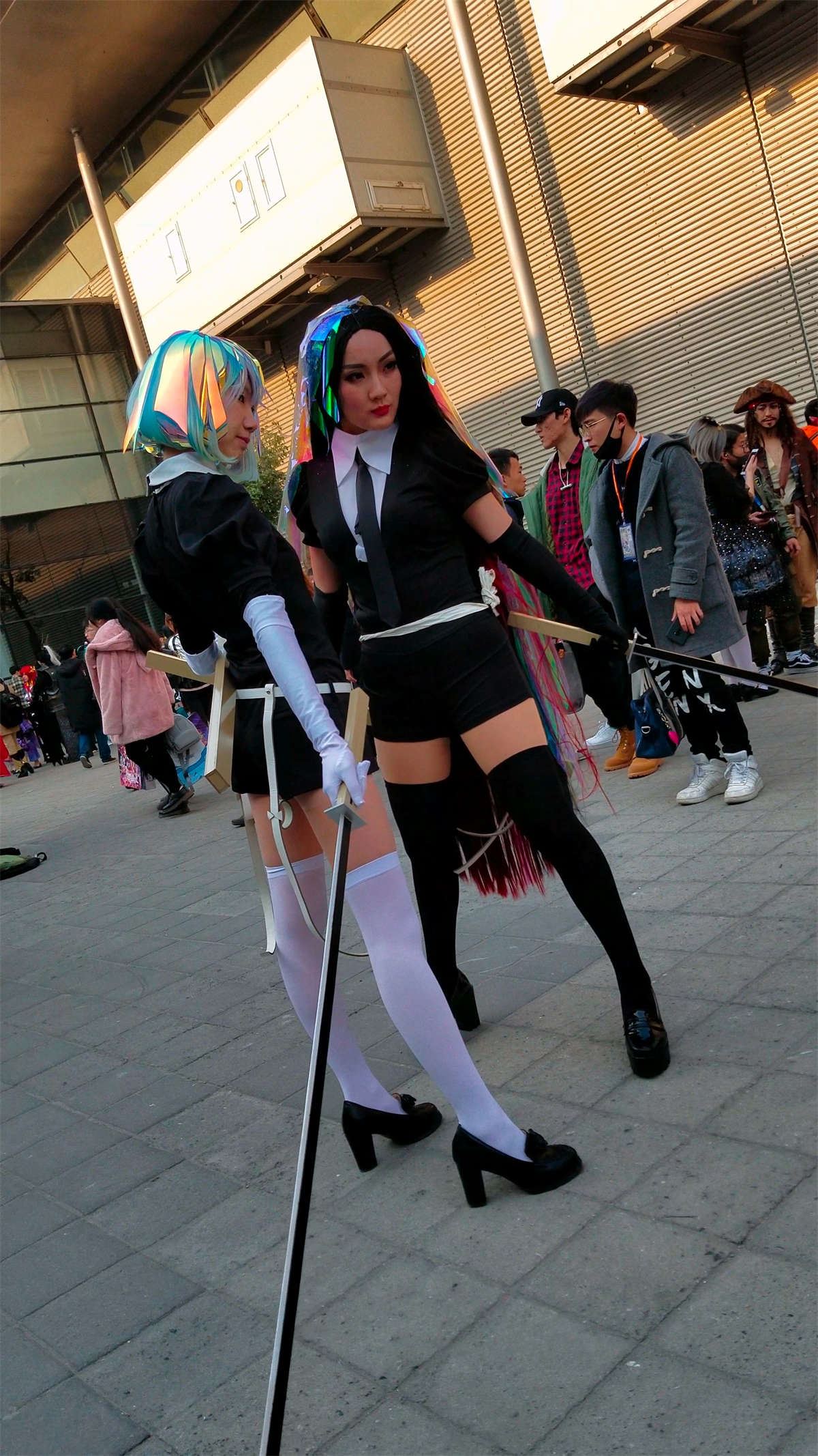 性感美腿cosplay的美女姐妹花
