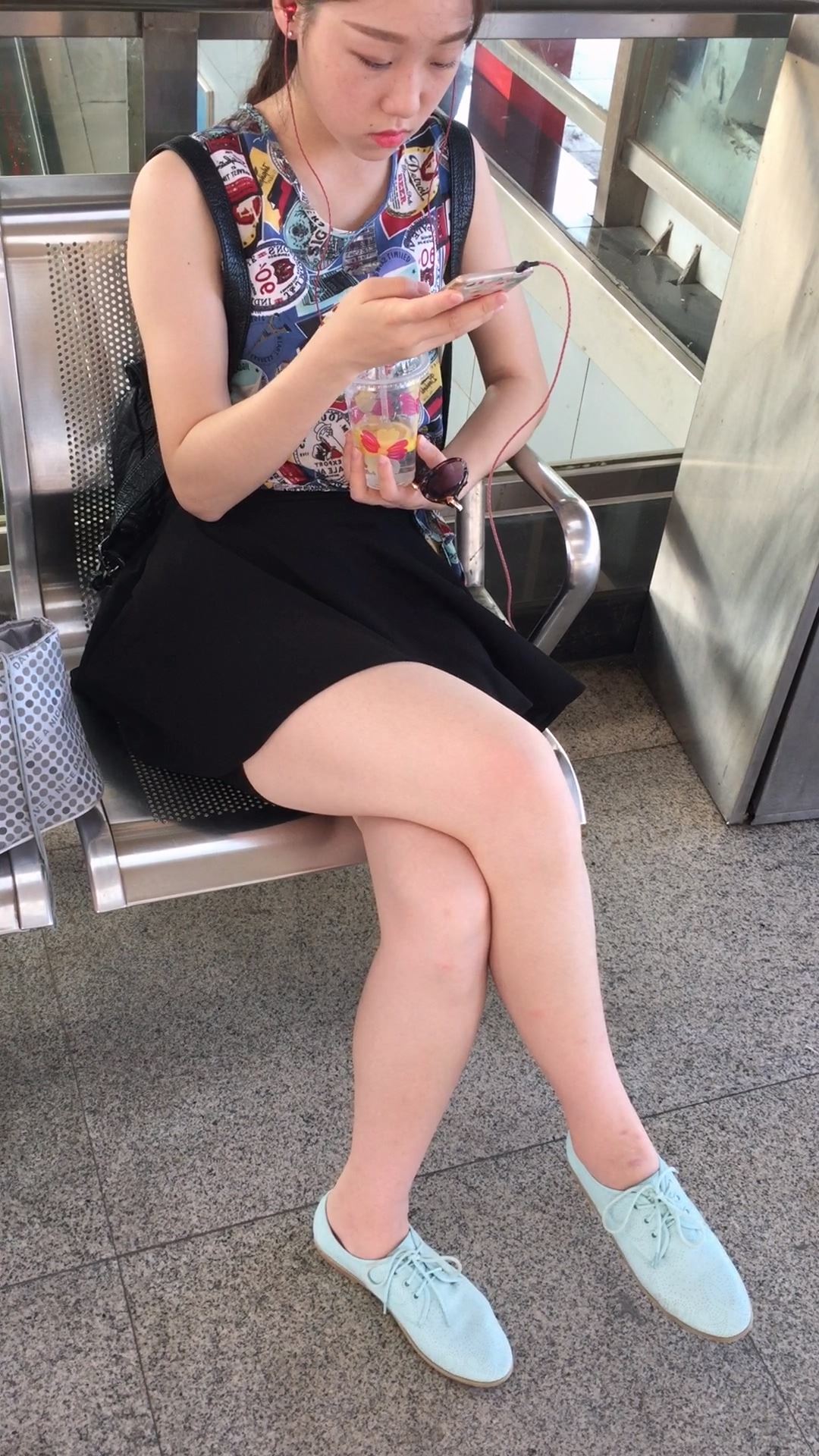 街拍长腿MM