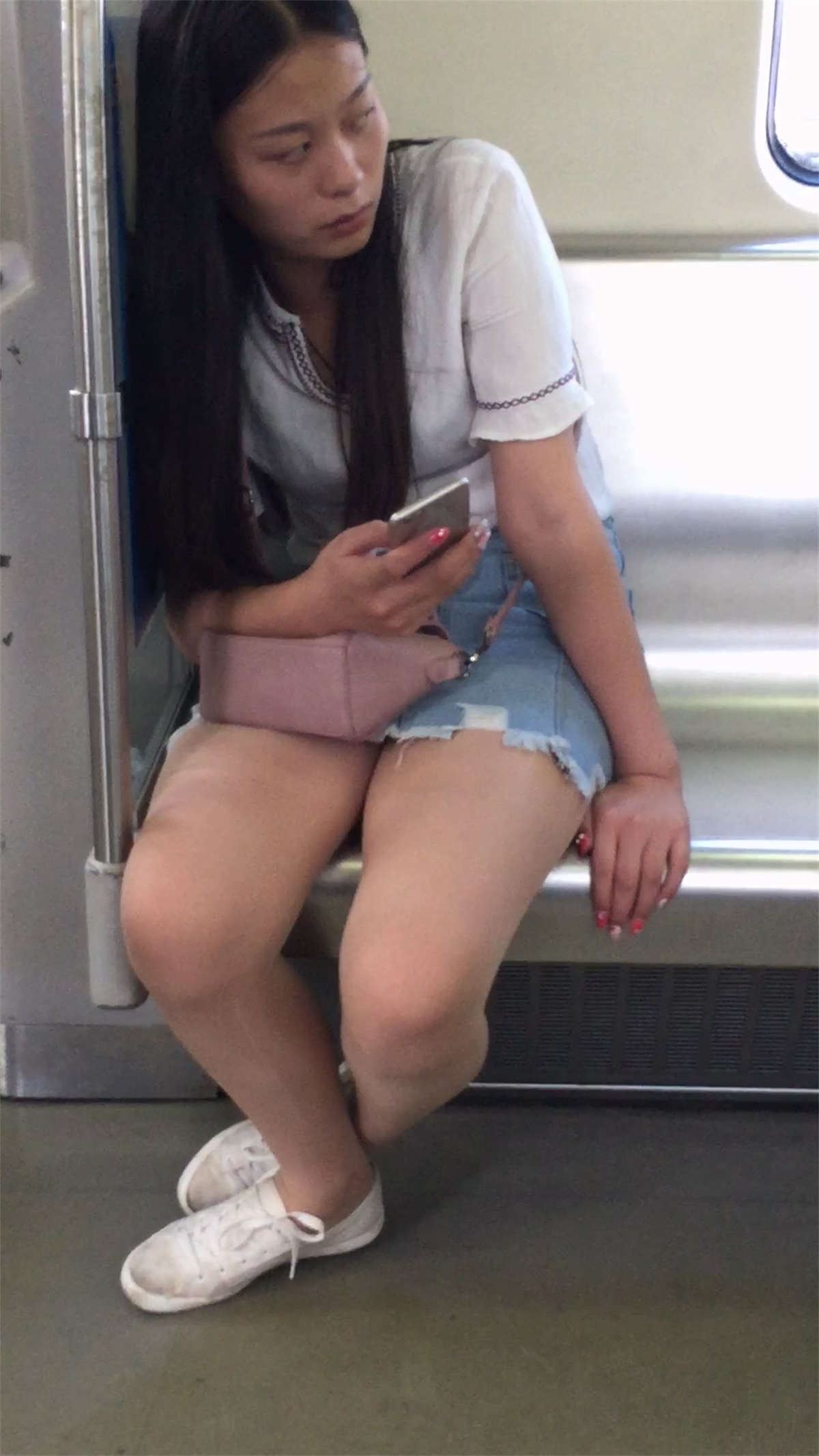 肉丝球鞋MM