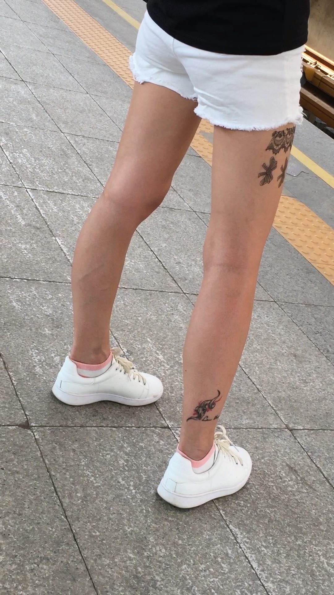 个性美腿MM