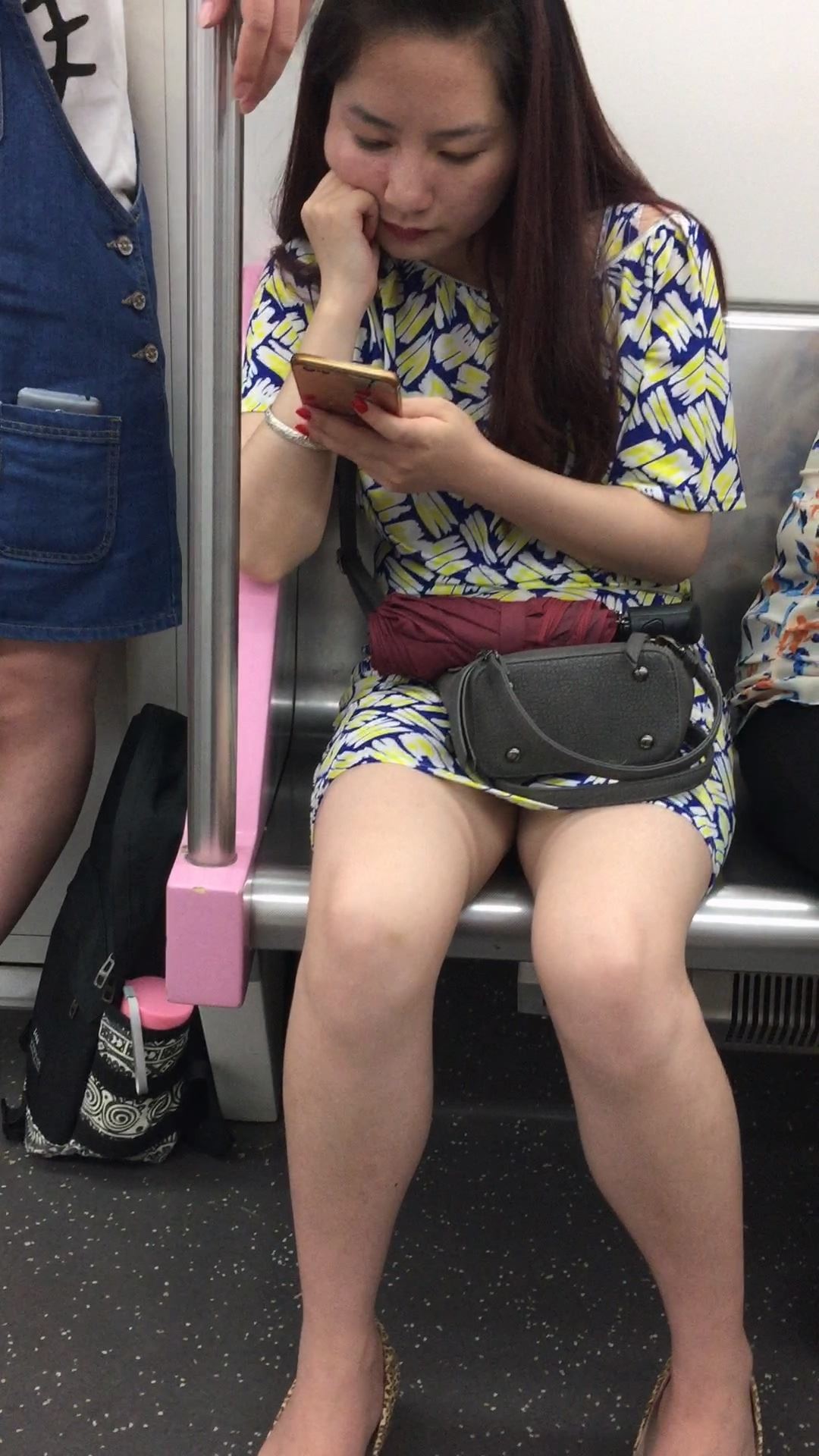 街拍长腿MM