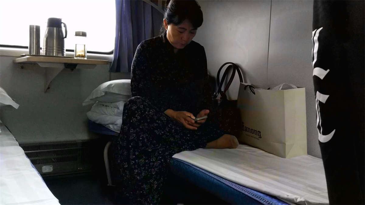 火车上遇到美女
