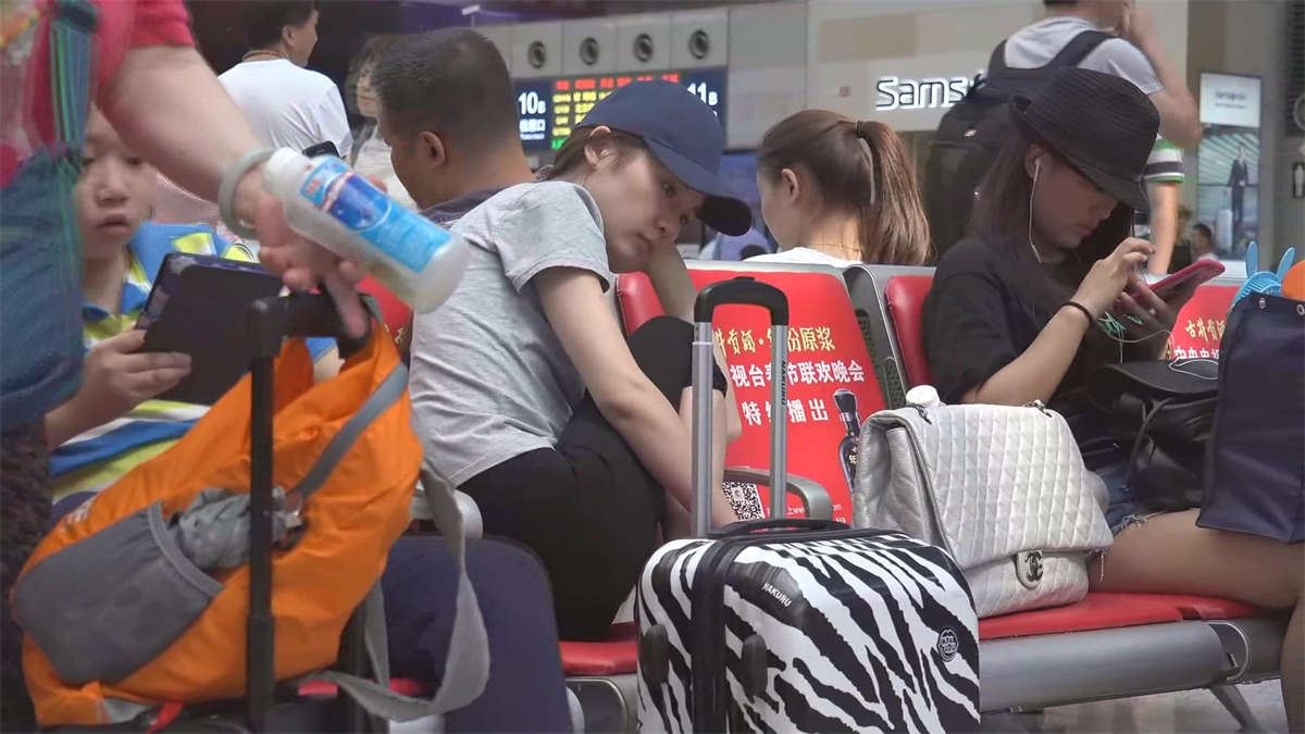 搞得女孩有些不知所措