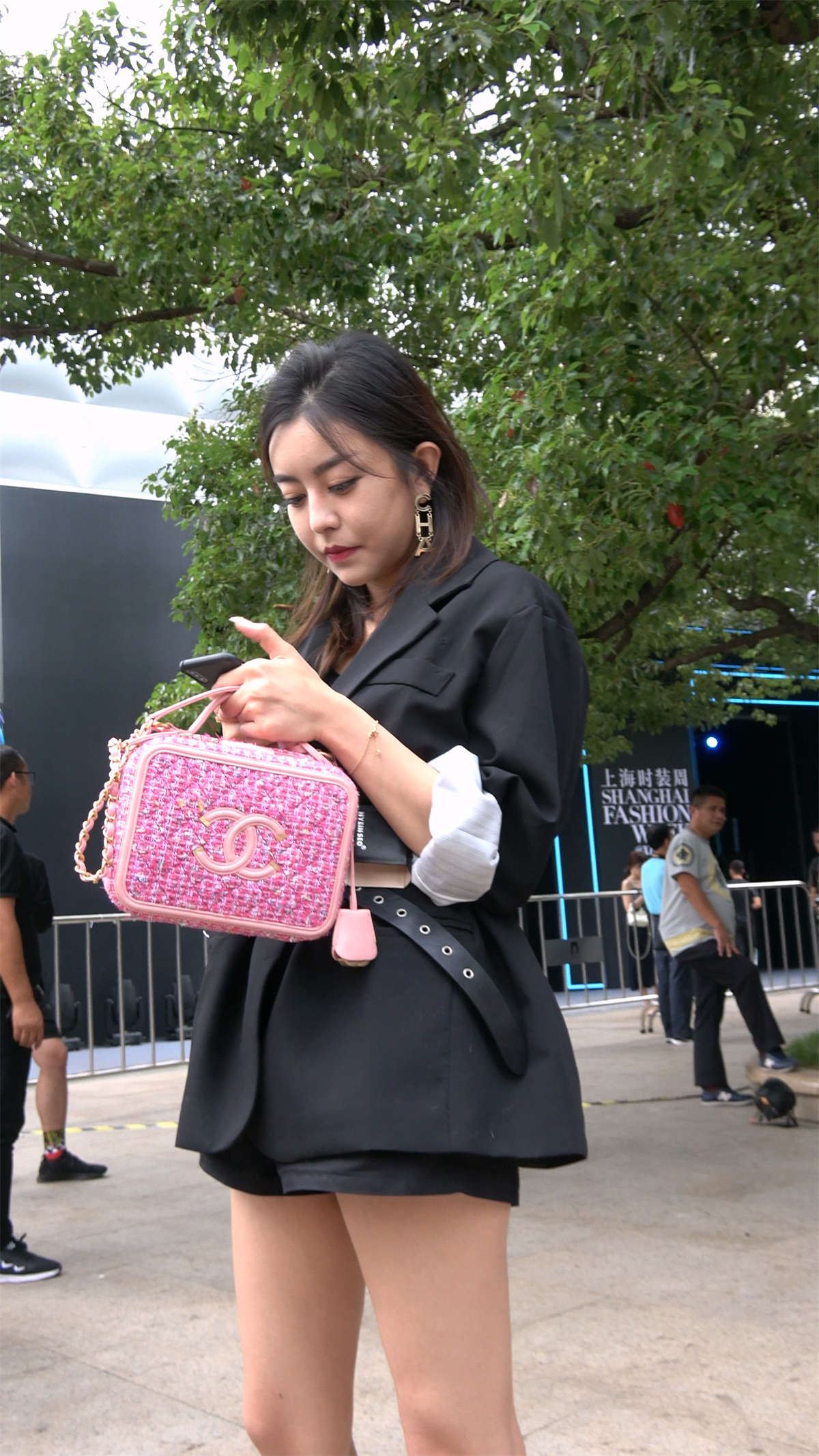 气质美腿美女