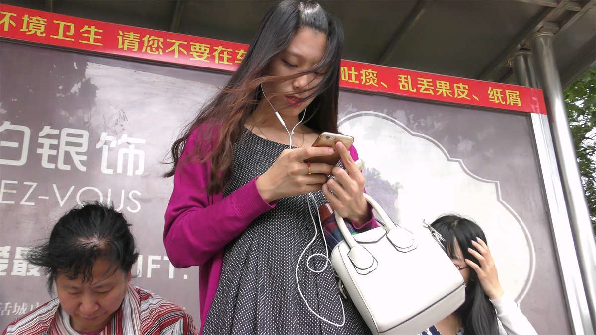 脚型堪称完美的女神