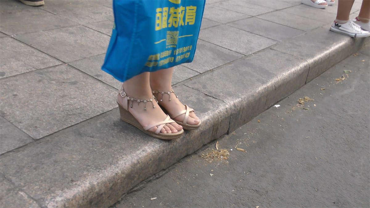 邻家妹妹素净的脚丫