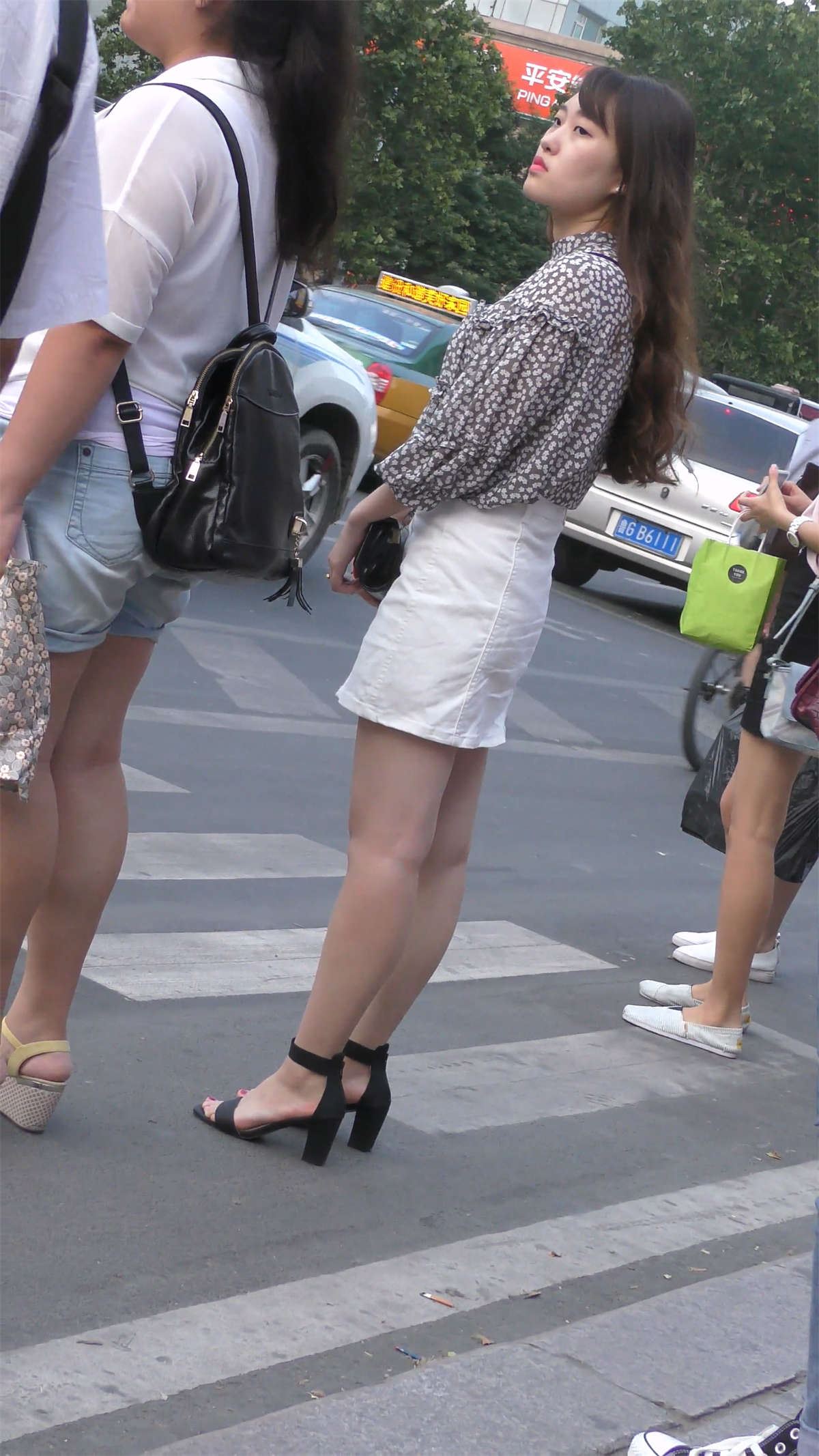 让人赞不绝口的美女