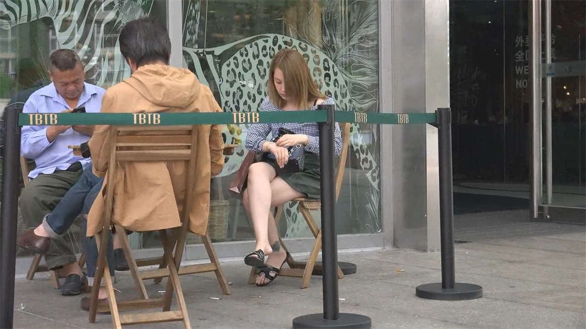 人美肤白脚好看