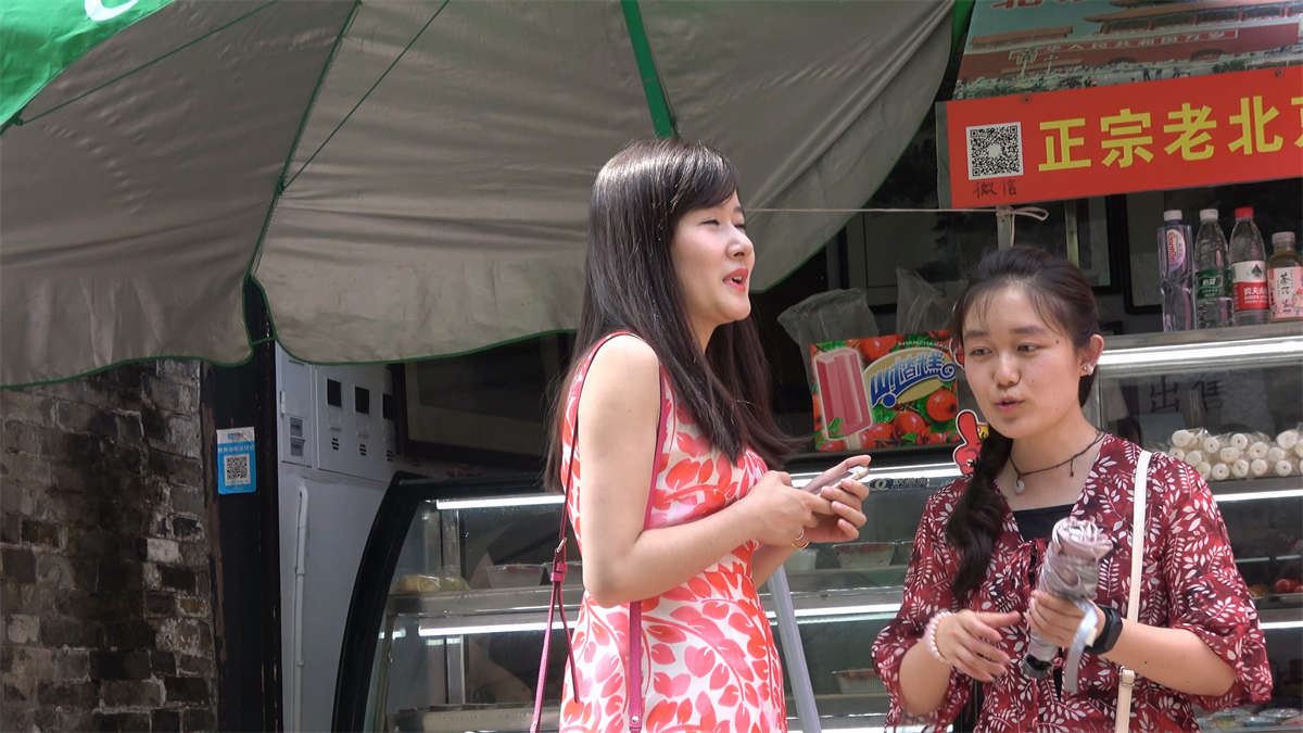 漂亮的少妇美足的脚
