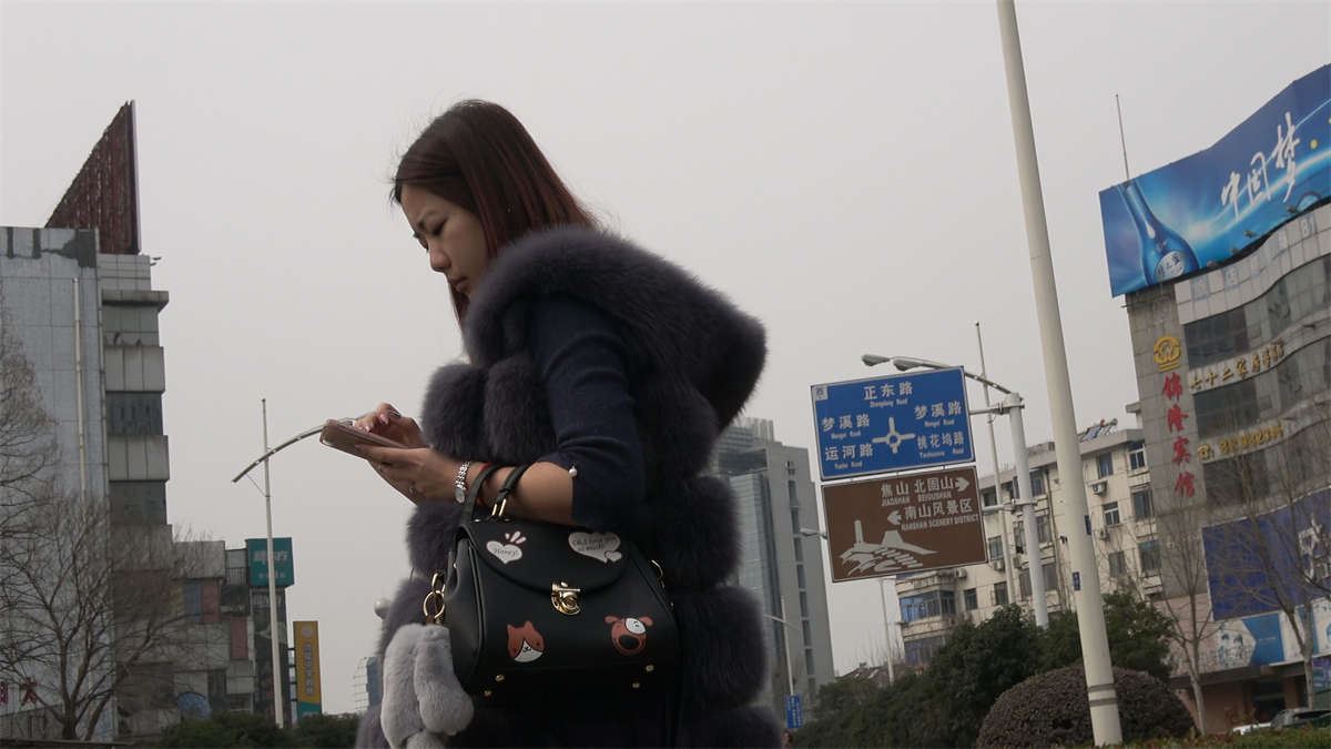 街头等人的肉丝美腿脚丫