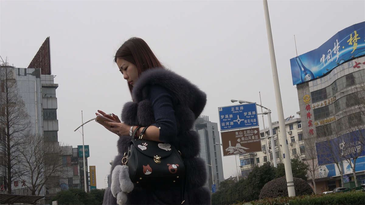 街头等人的肉丝美腿脚丫