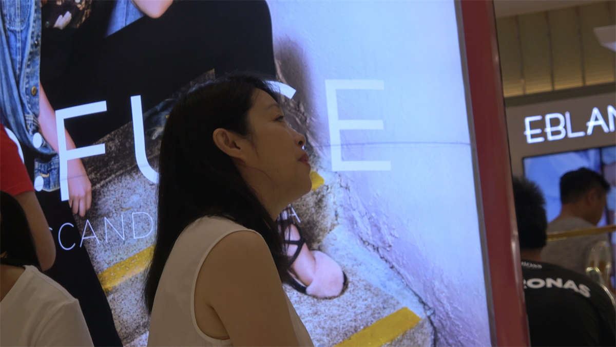 极品脚功漂亮的高跟鞋美女