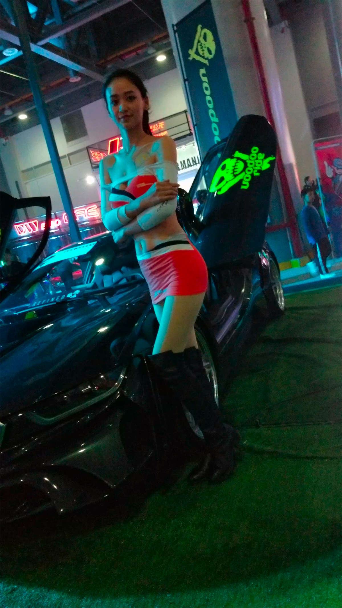 超短包臀裙性感美女车模