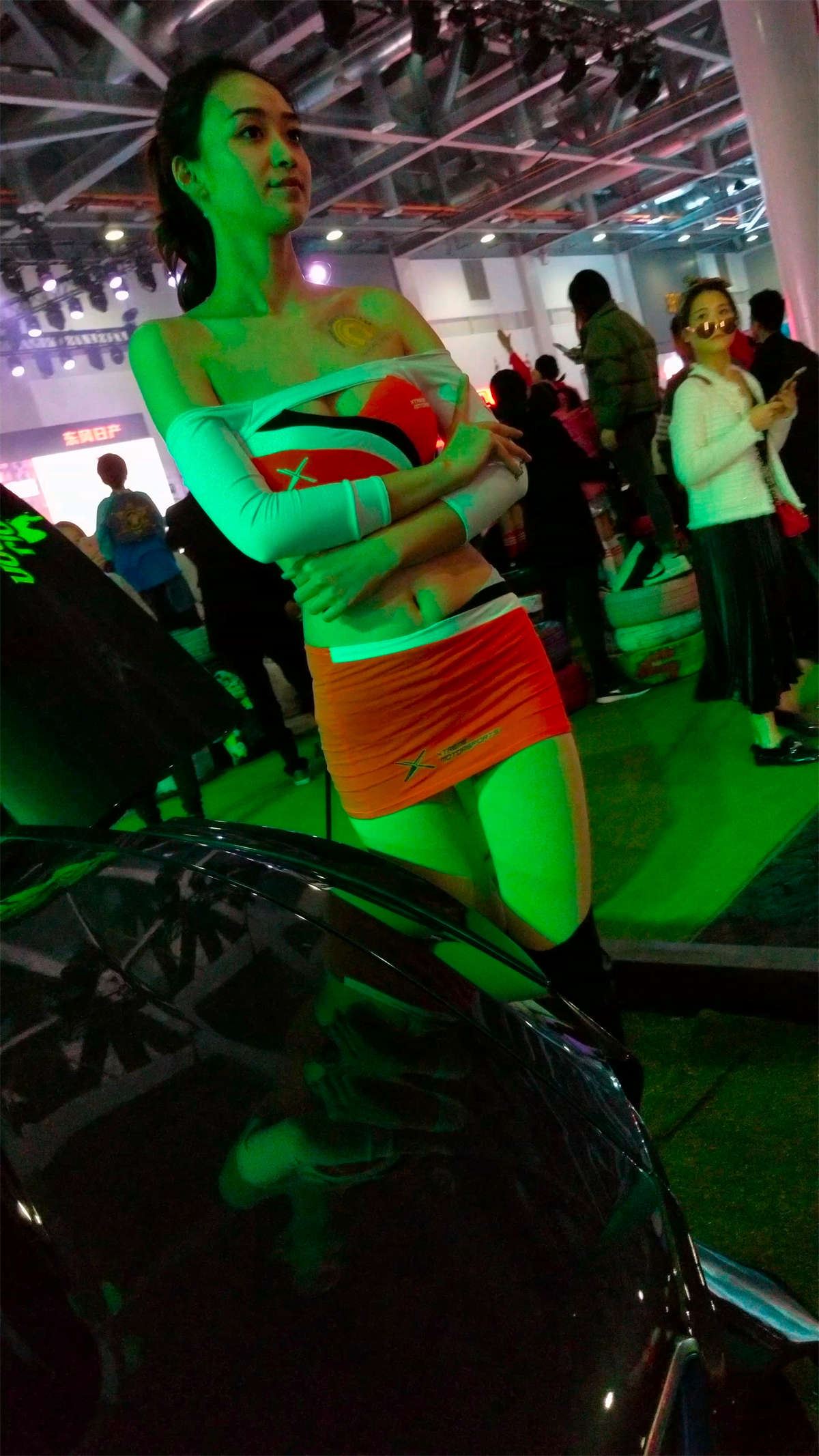 超短包臀裙性感美女车模